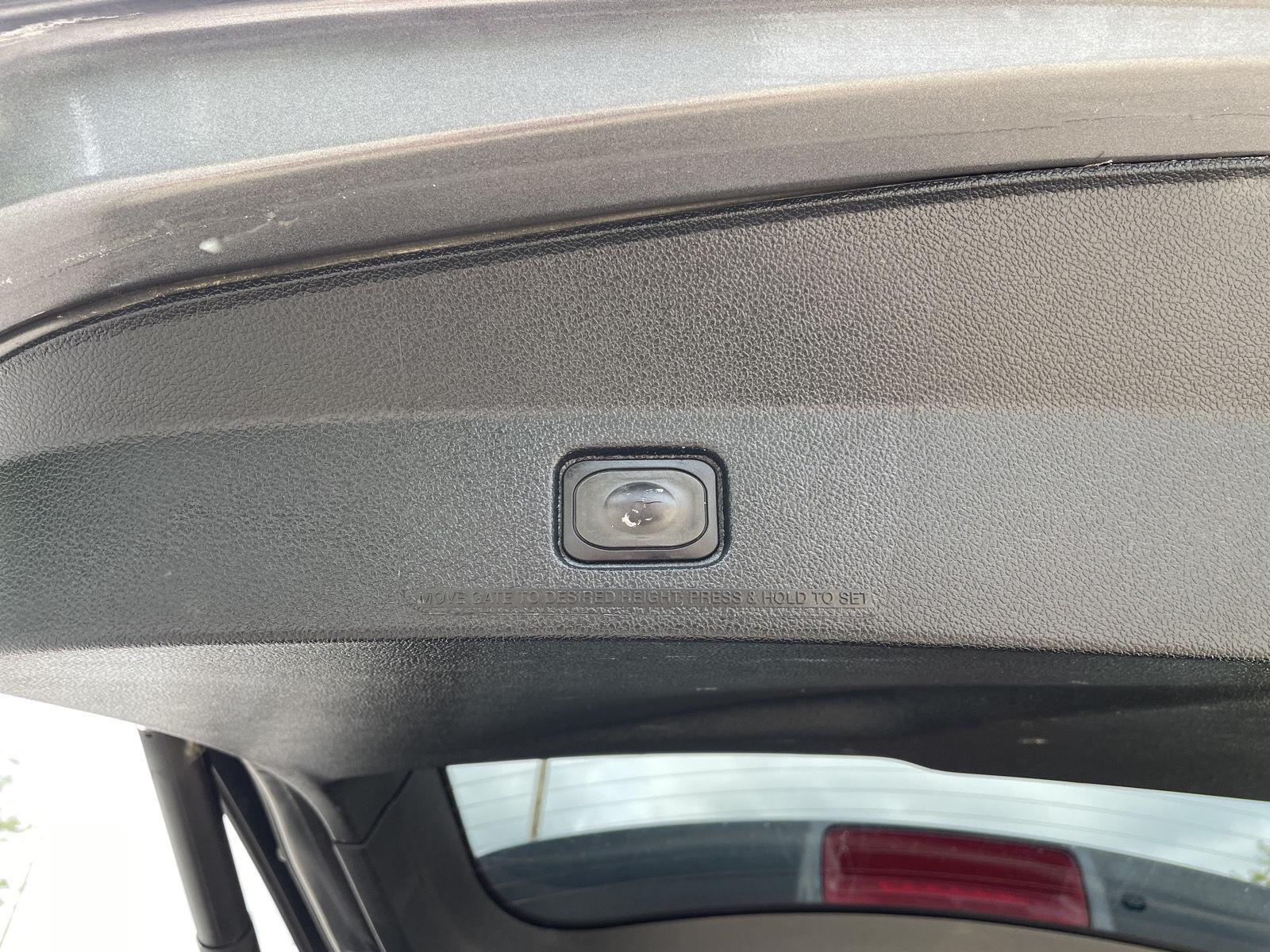 Vehicle photo 43