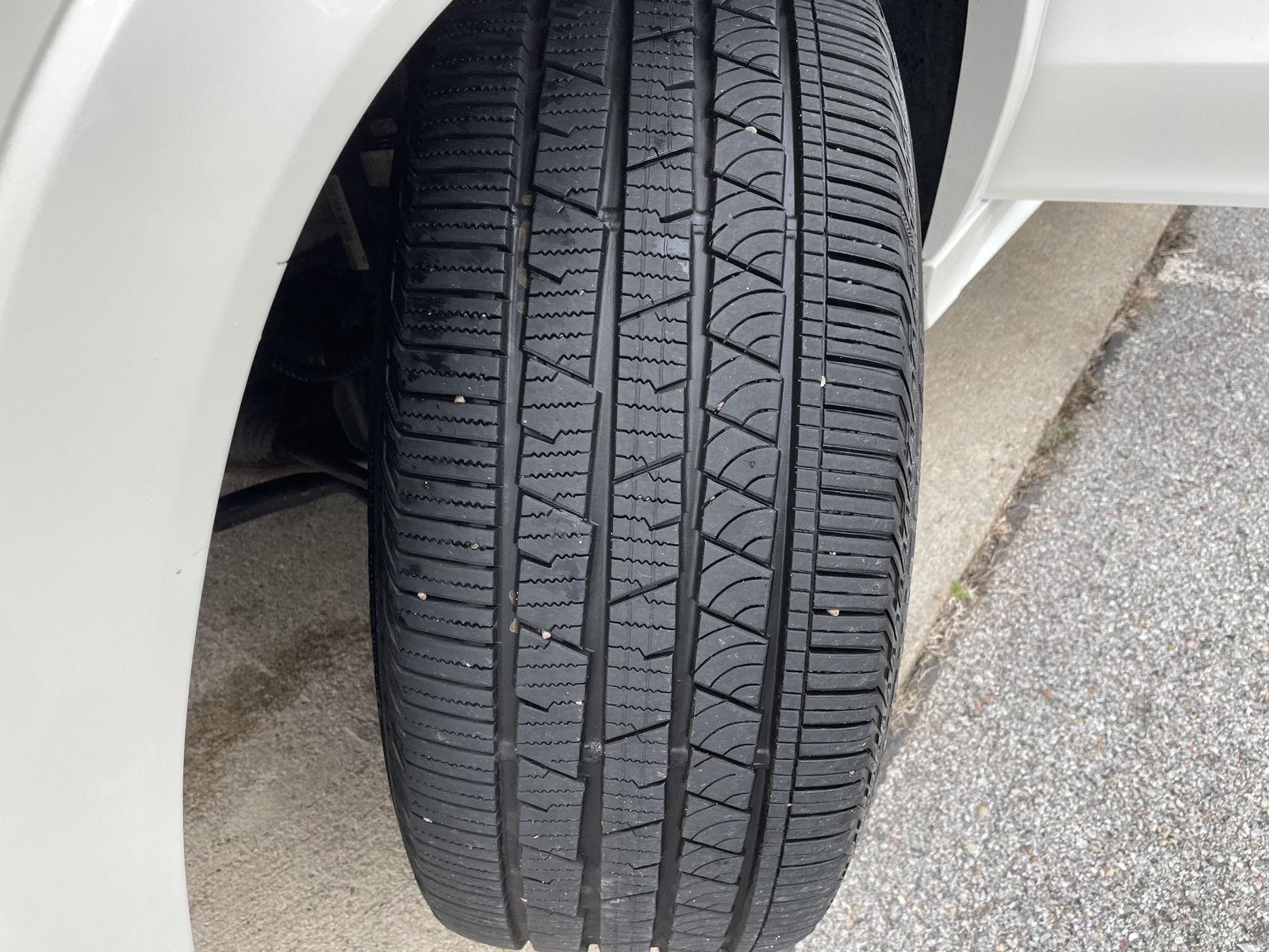 Vehicle photo 11