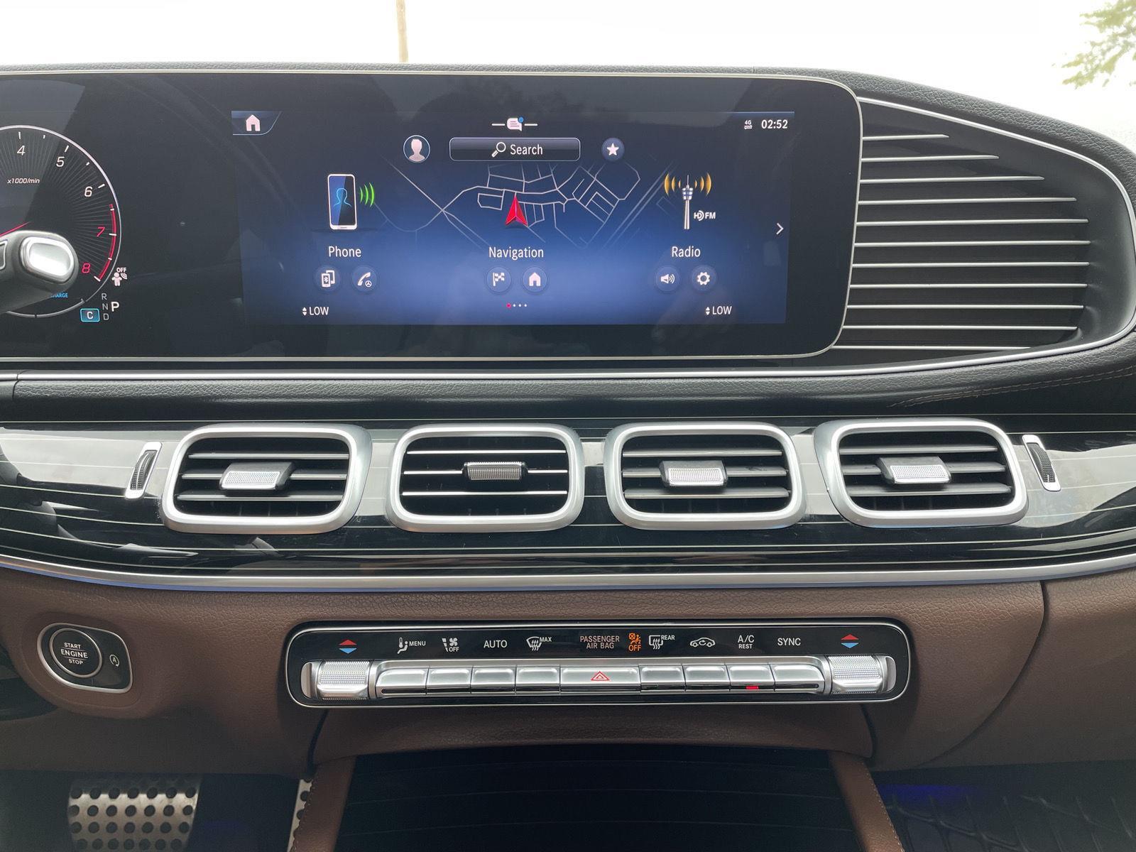Vehicle photo 25