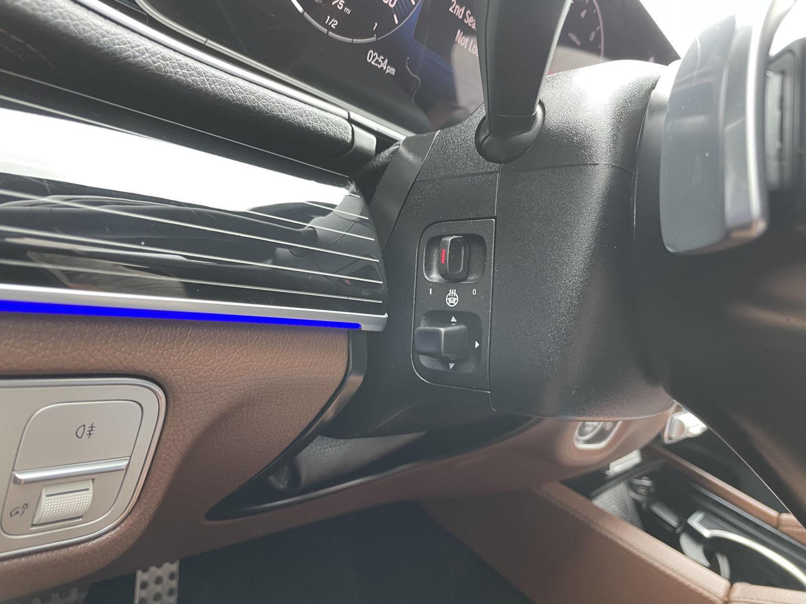 Vehicle photo 34