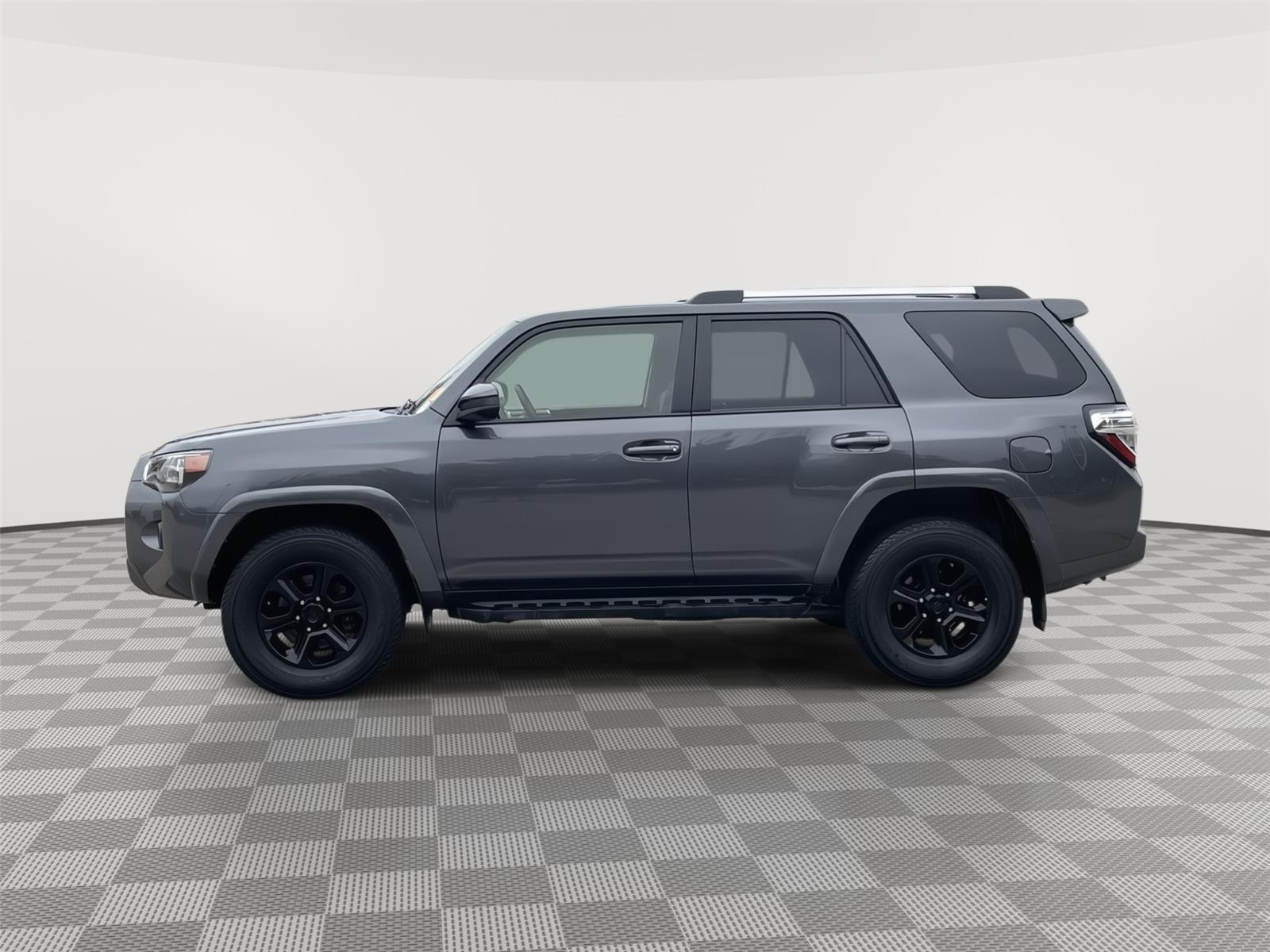 Vehicle photo 2