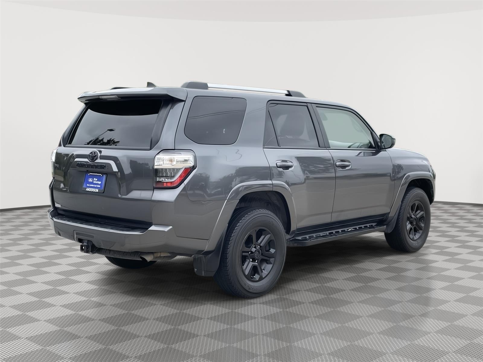 Vehicle photo 7