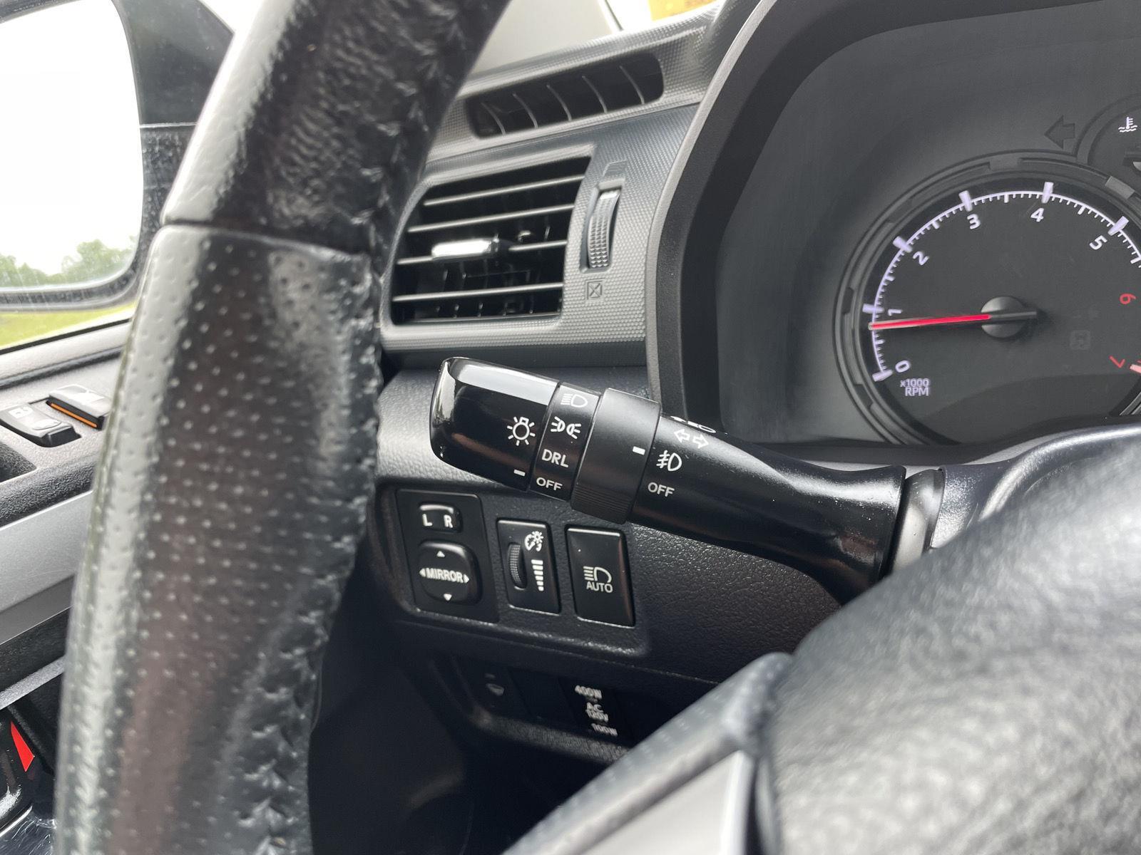 Vehicle photo 15