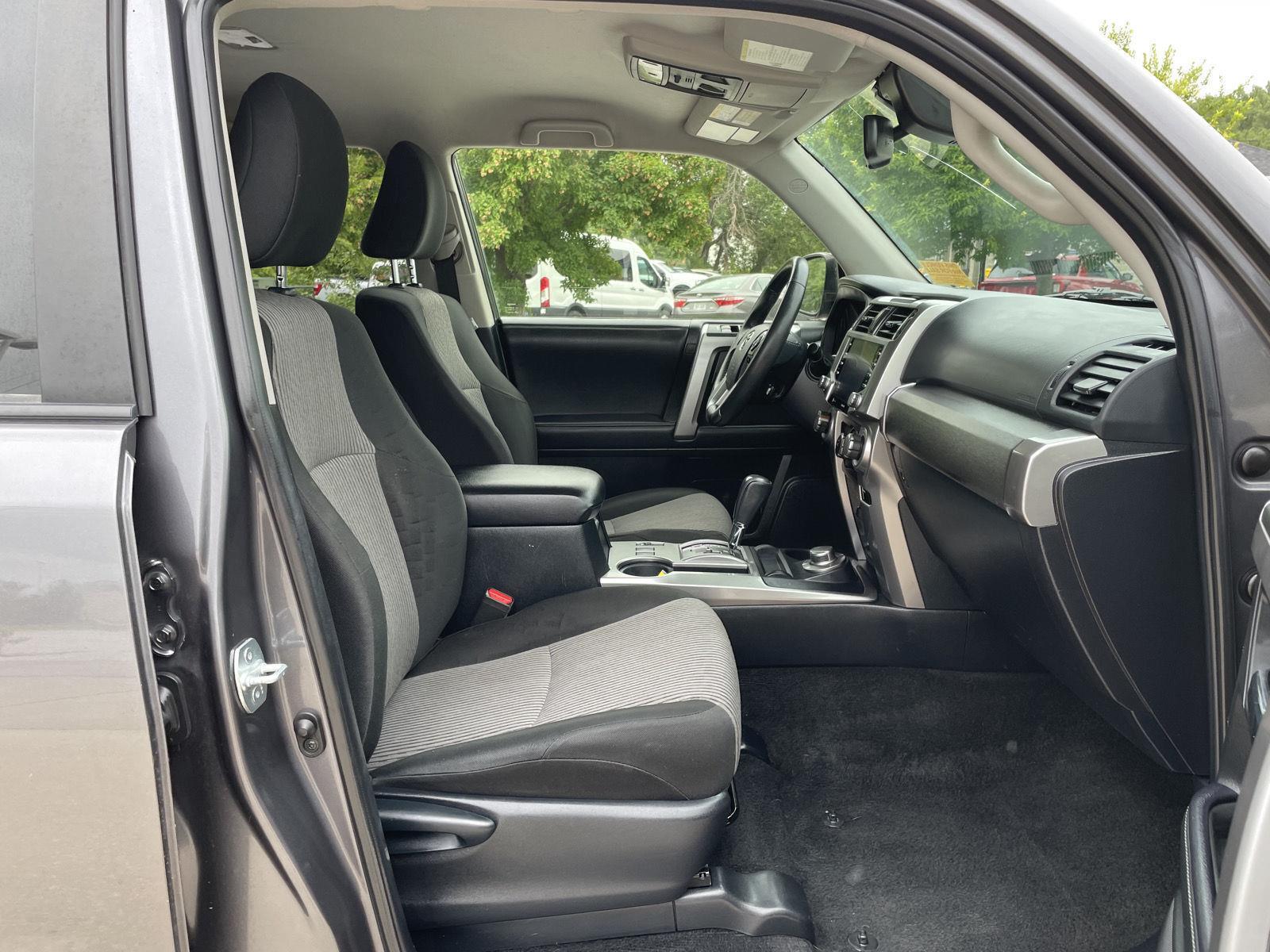 Vehicle photo 18