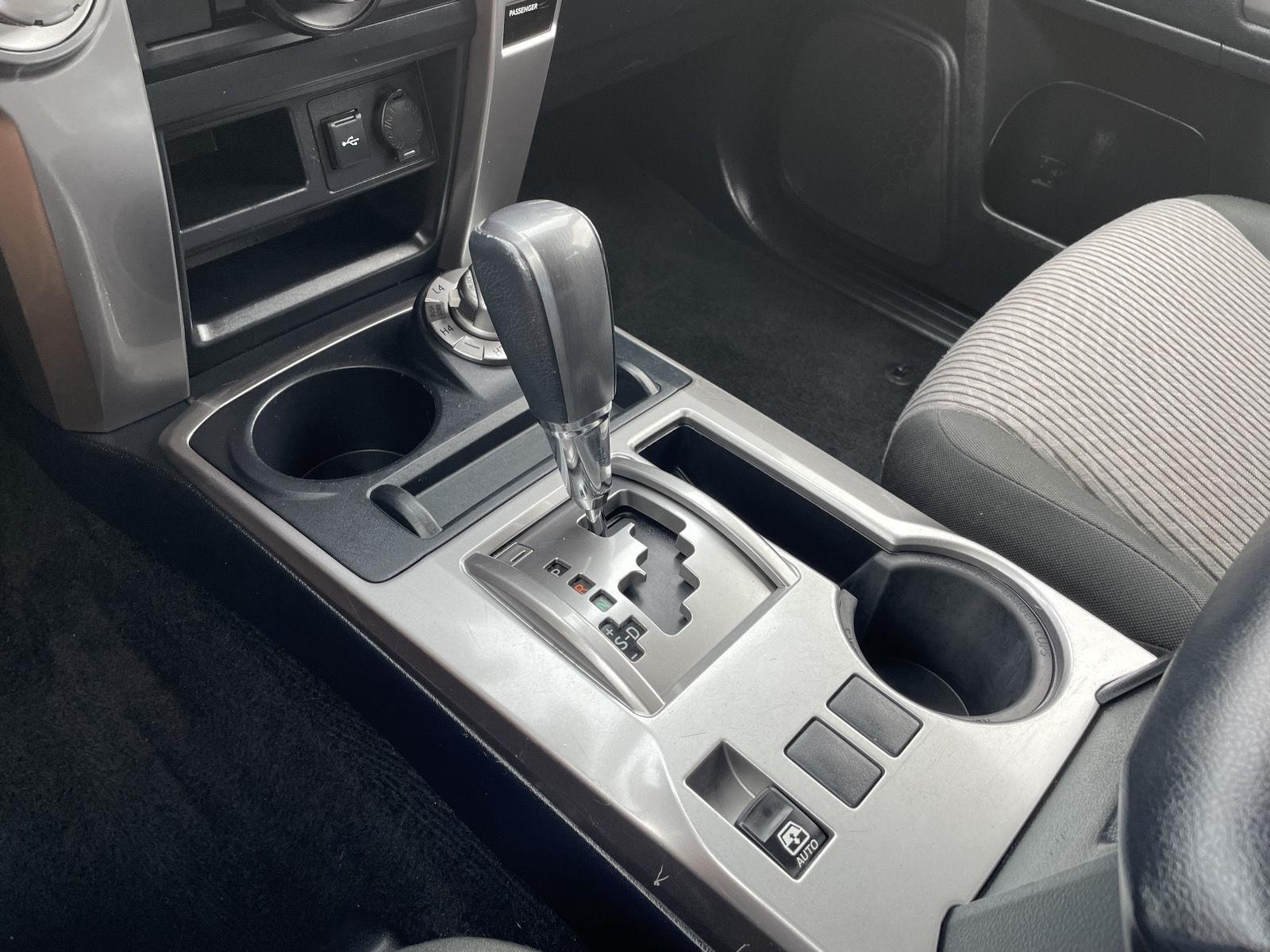 Vehicle photo 29