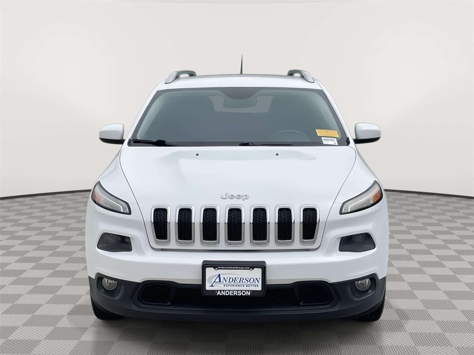 Vehicle photo 4