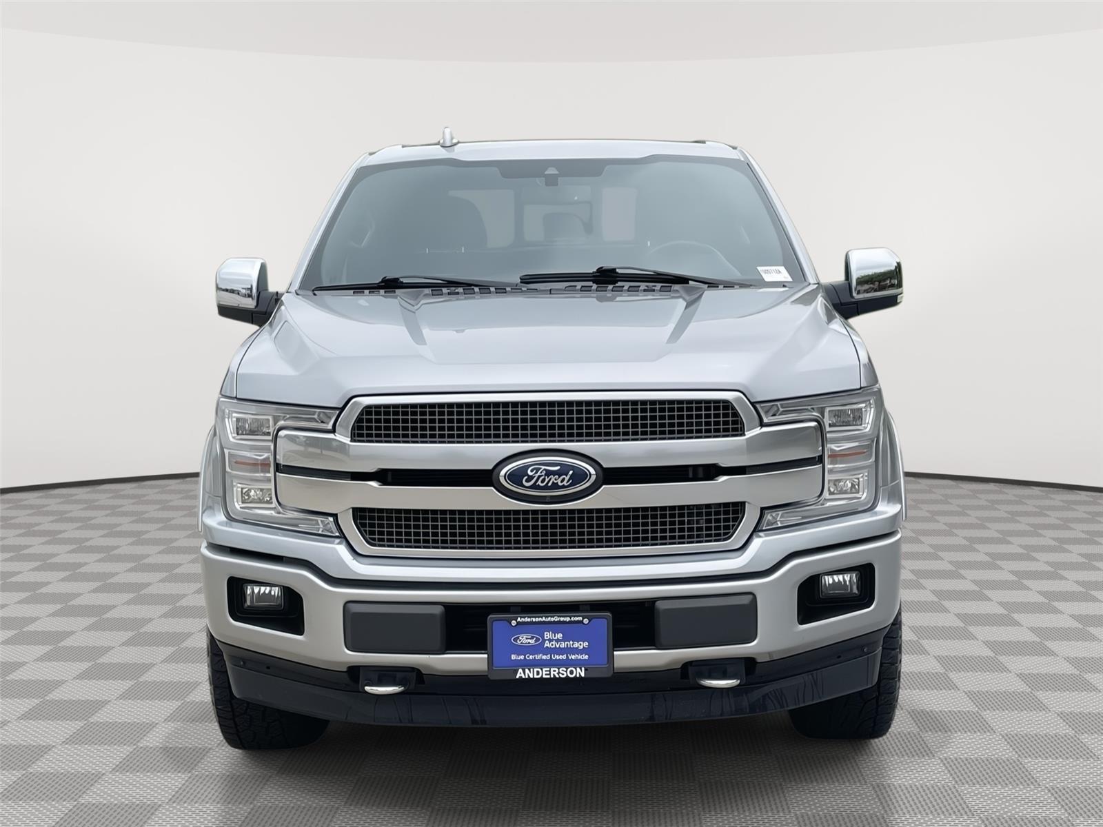 Vehicle photo 4