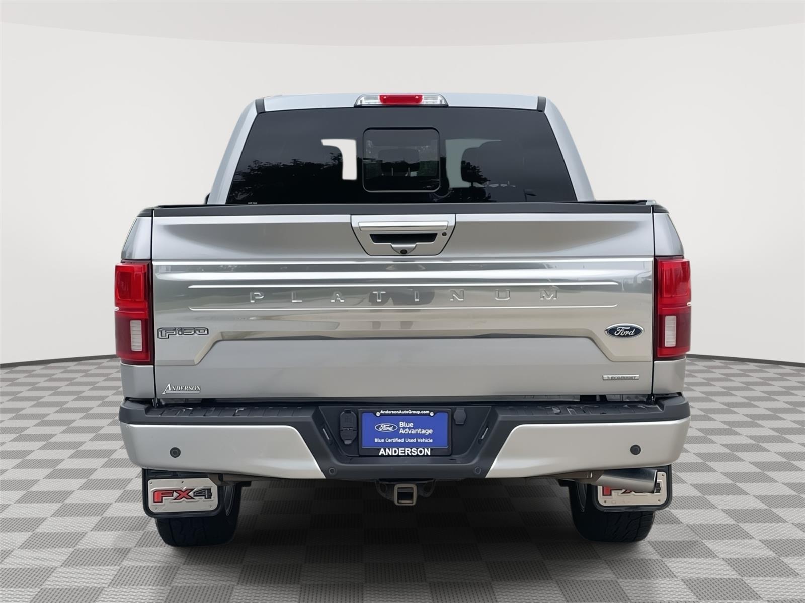 Vehicle photo 8
