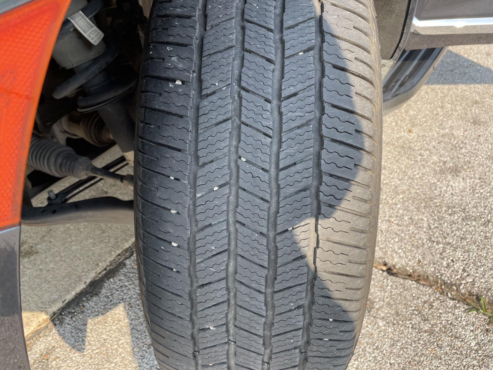 Vehicle photo 11