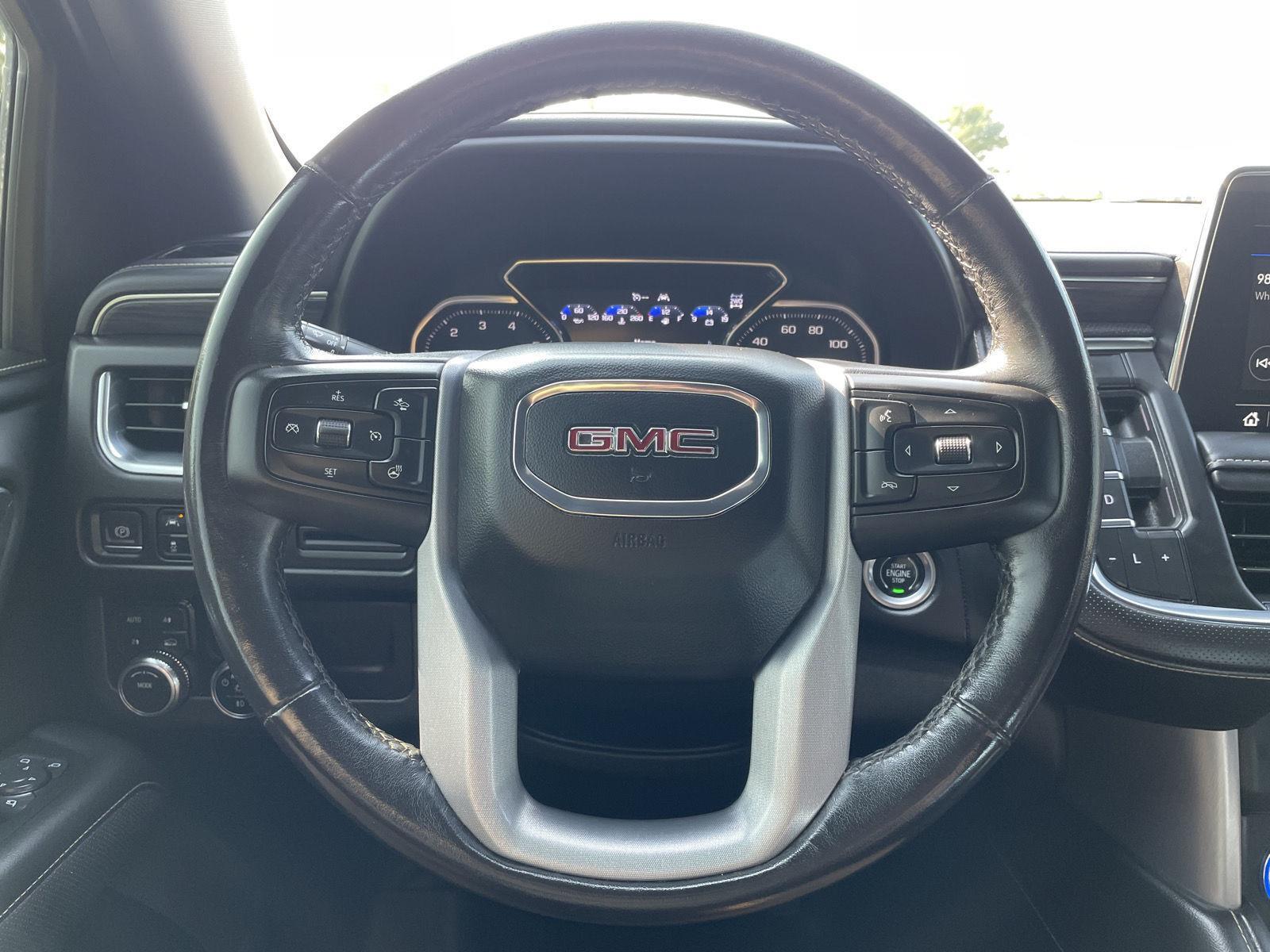Vehicle photo 12