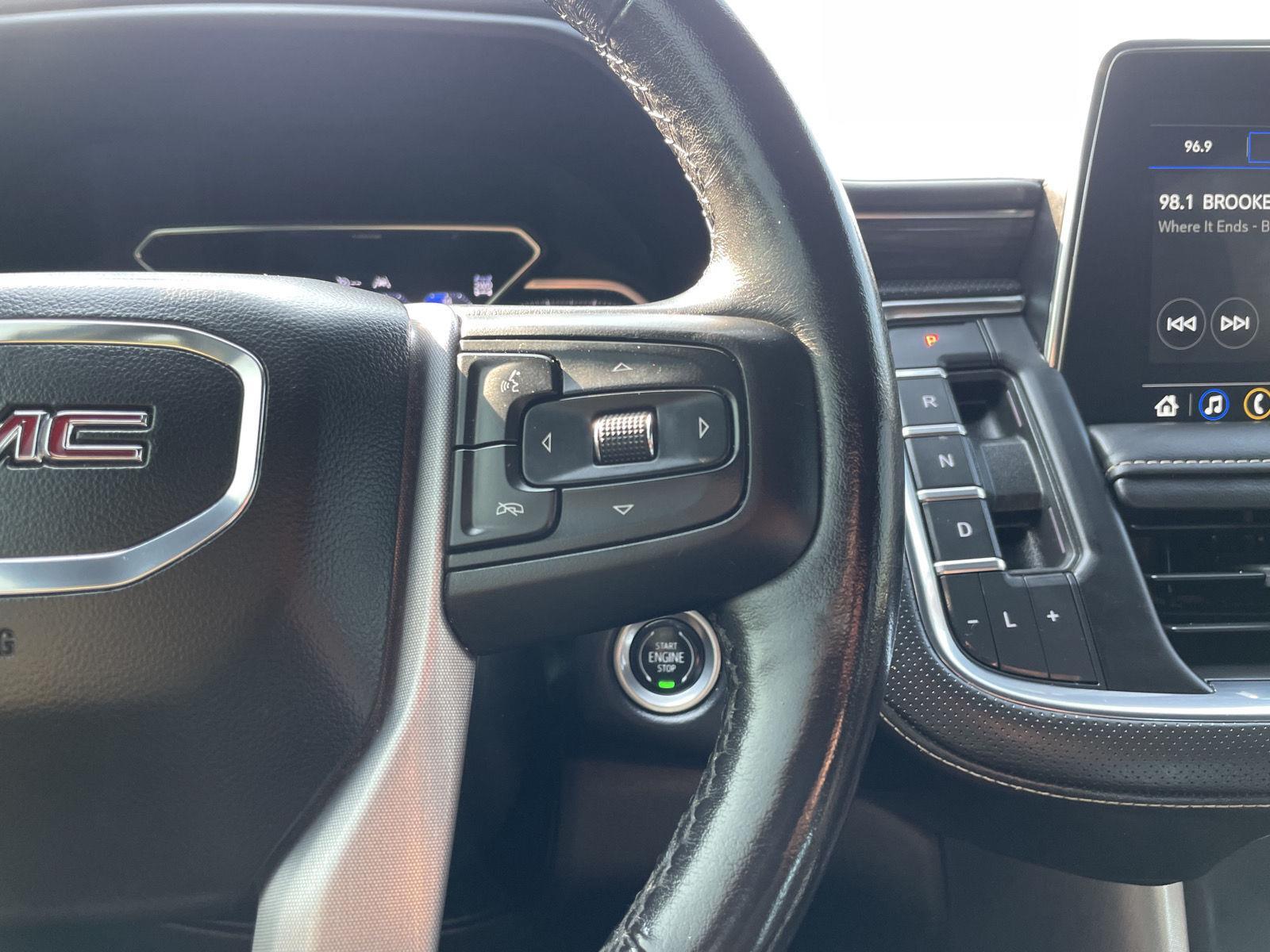 Vehicle photo 14