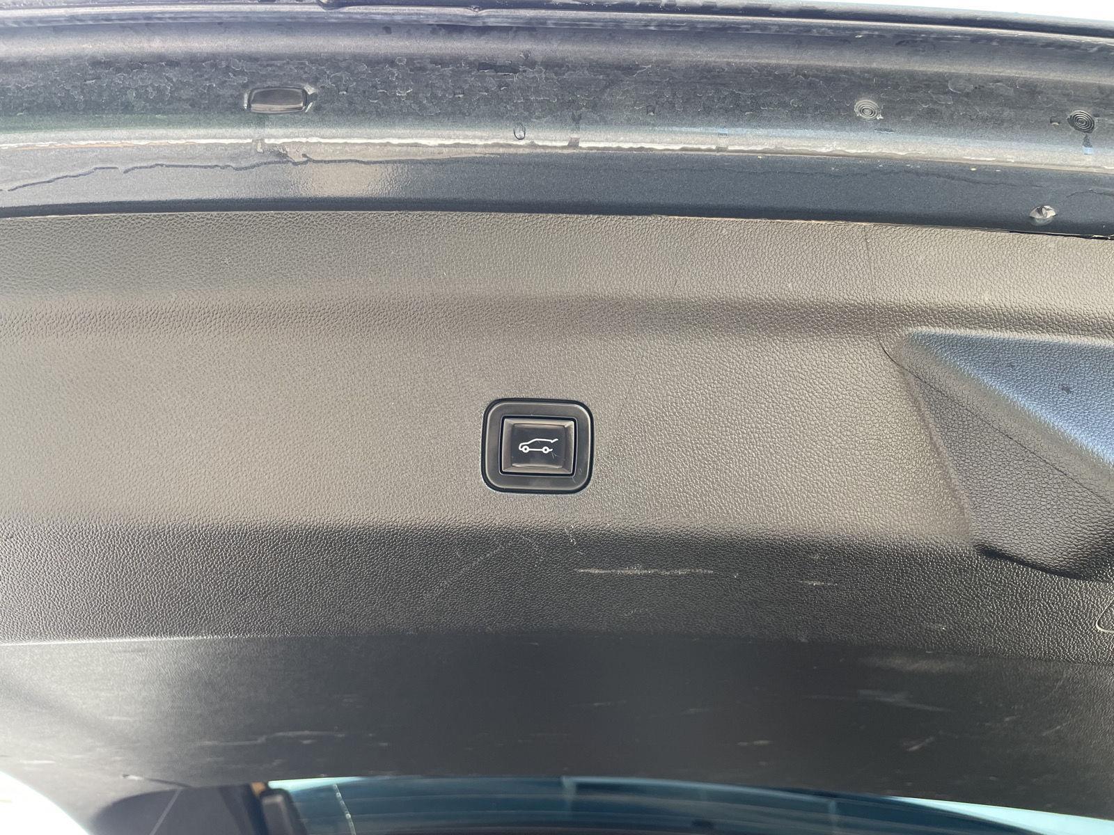 Vehicle photo 42