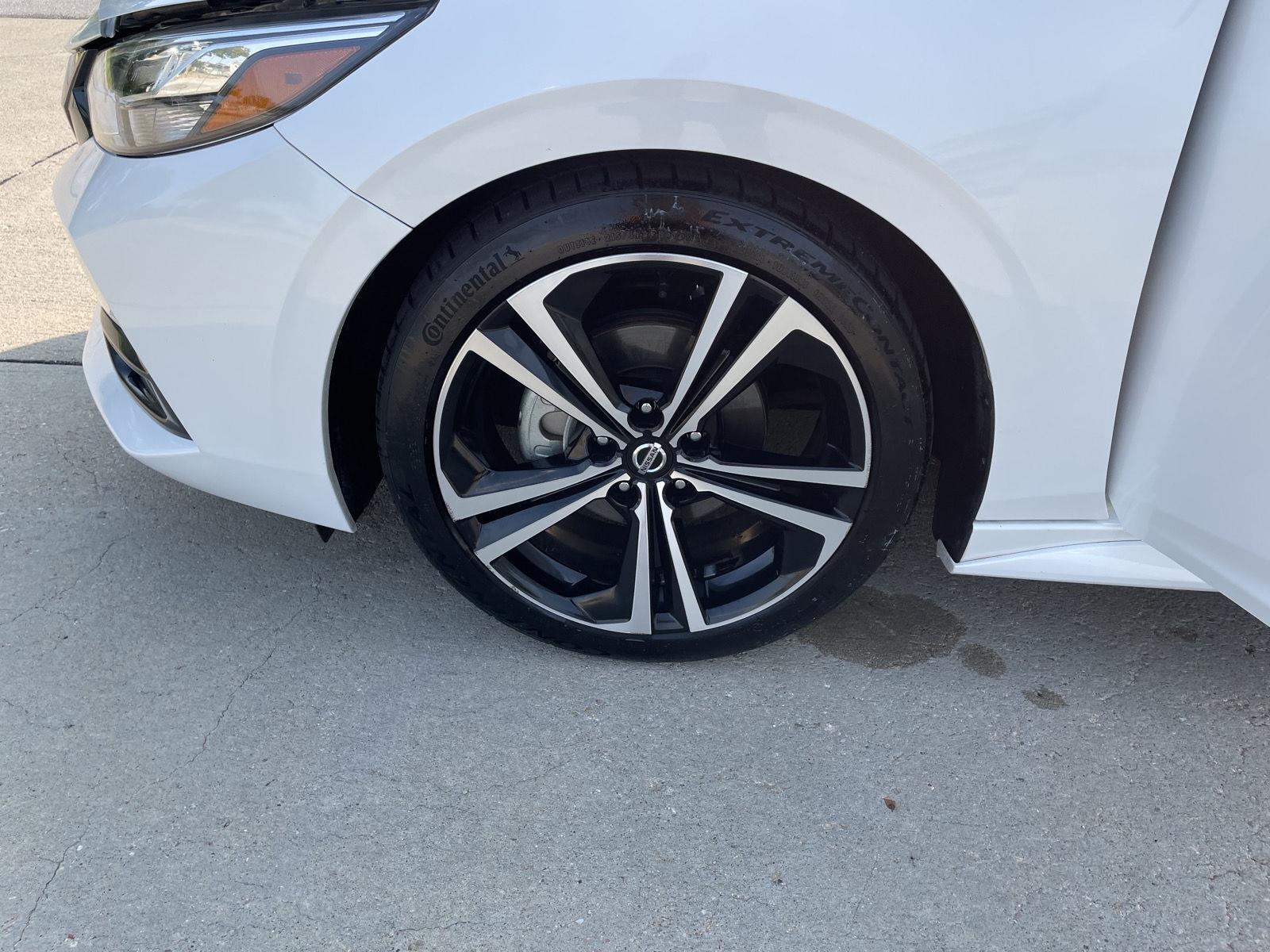 Vehicle photo 10