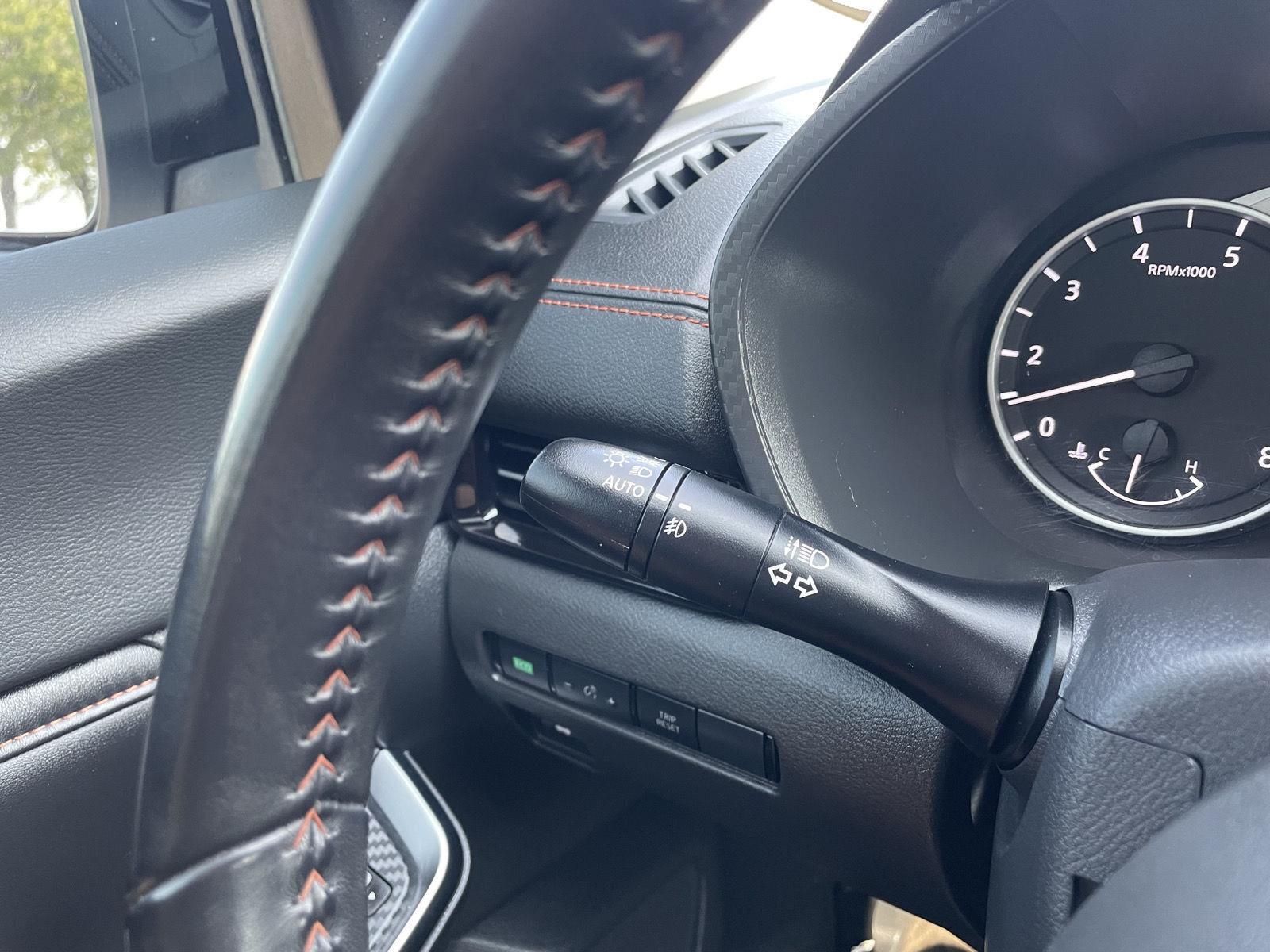 Vehicle photo 16
