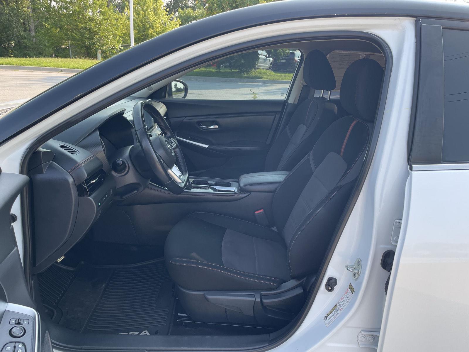 Vehicle photo 17