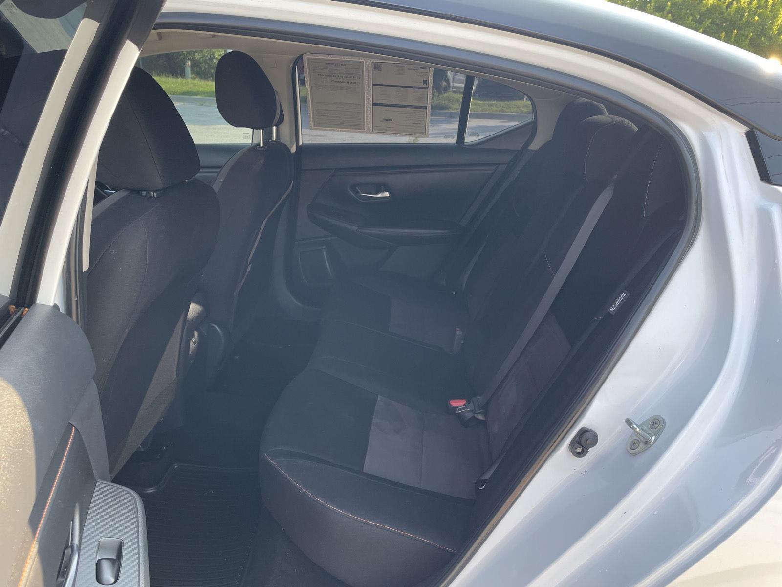 Vehicle photo 20