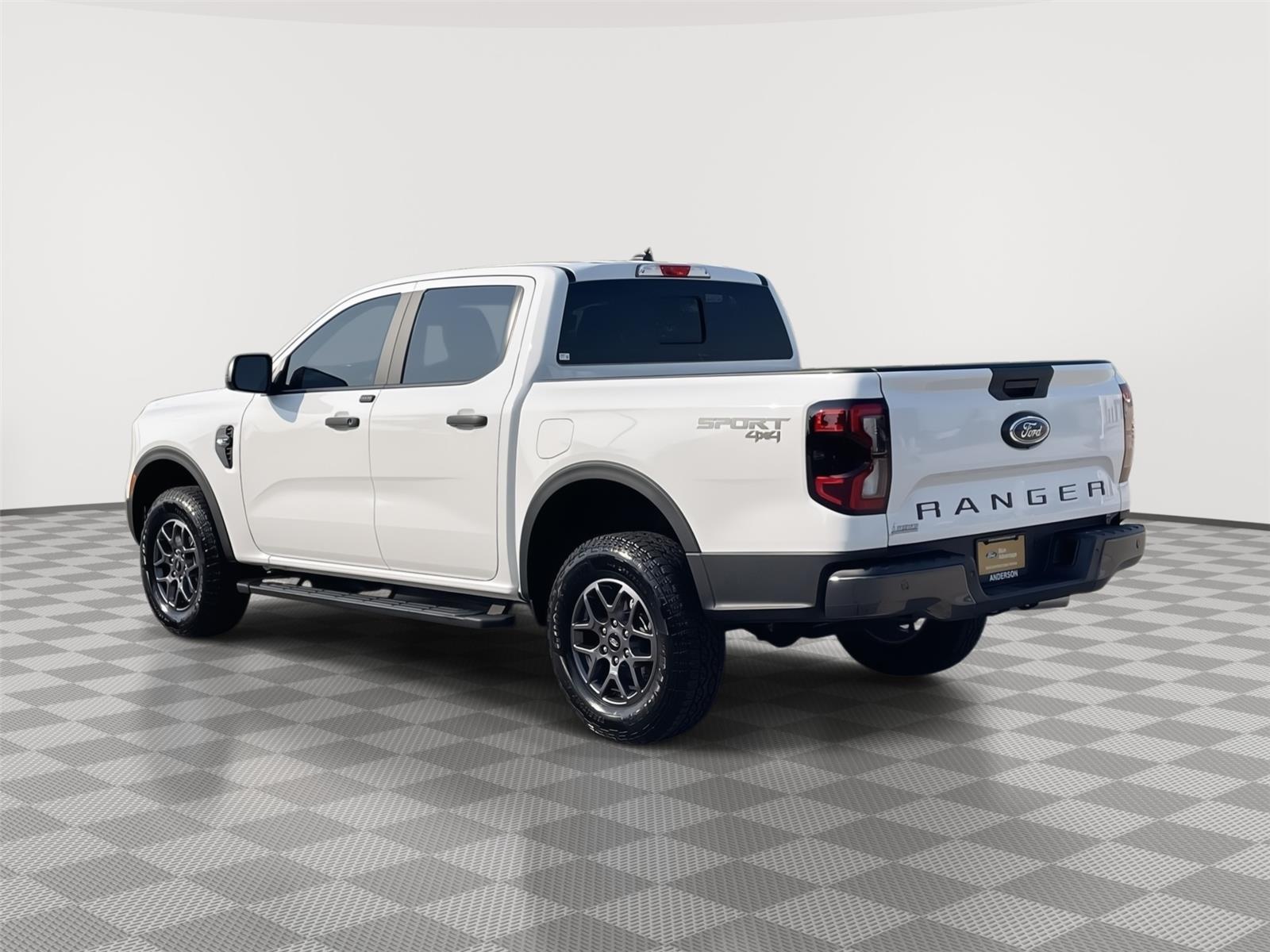 Vehicle photo 9