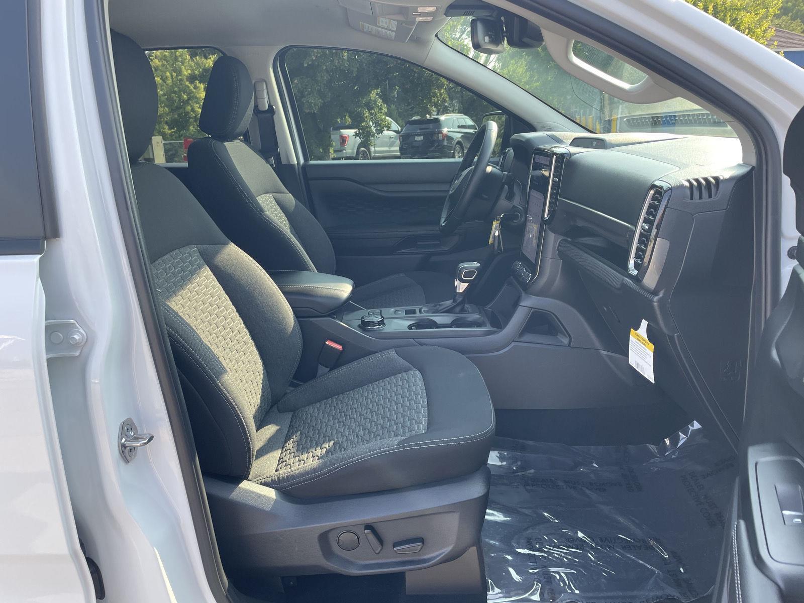 Vehicle photo 20