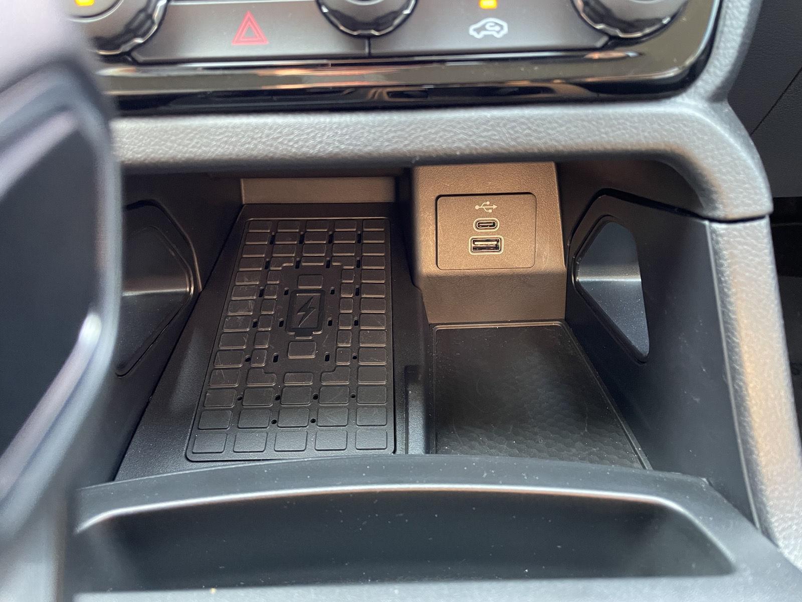 Vehicle photo 27