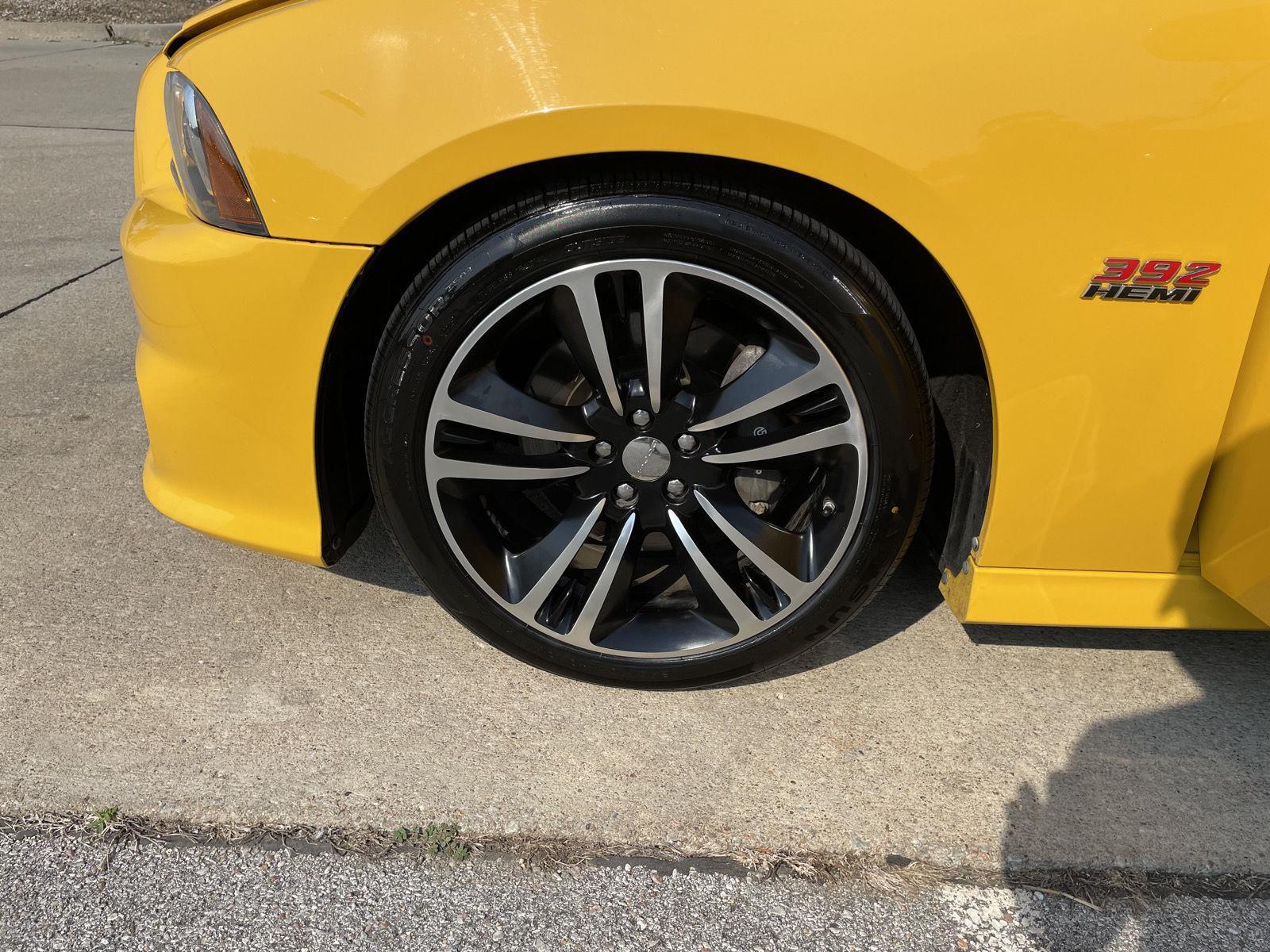 Vehicle photo 10
