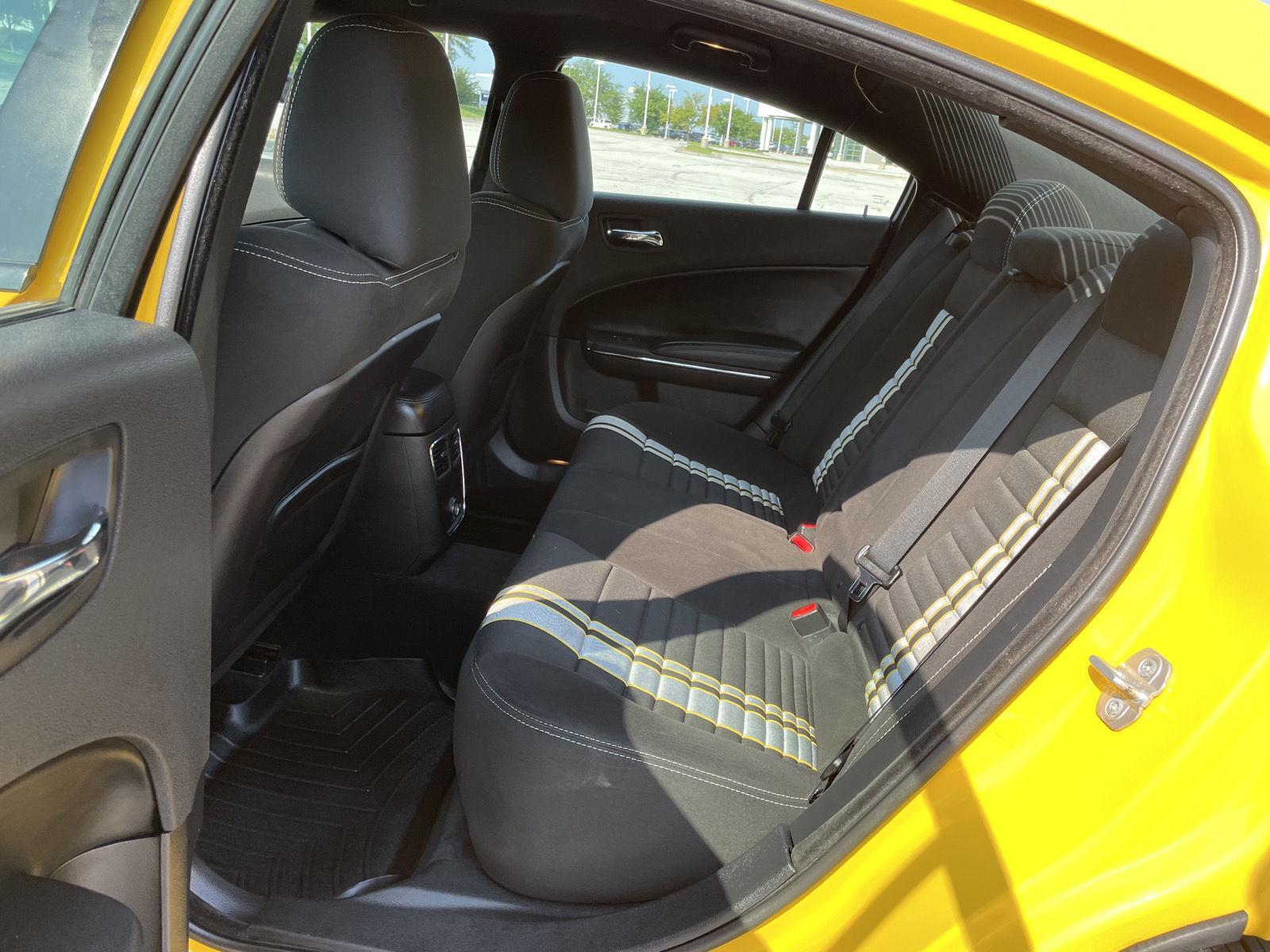 Vehicle photo 20
