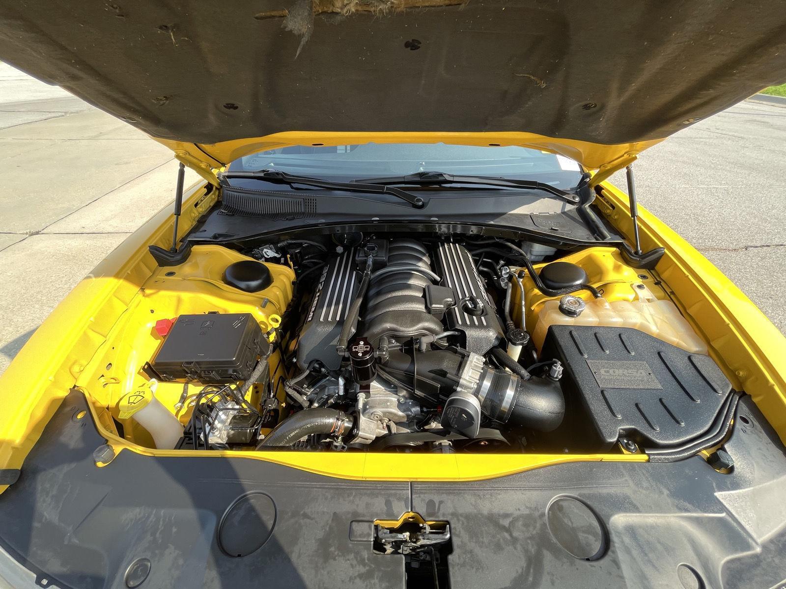 Vehicle photo 30