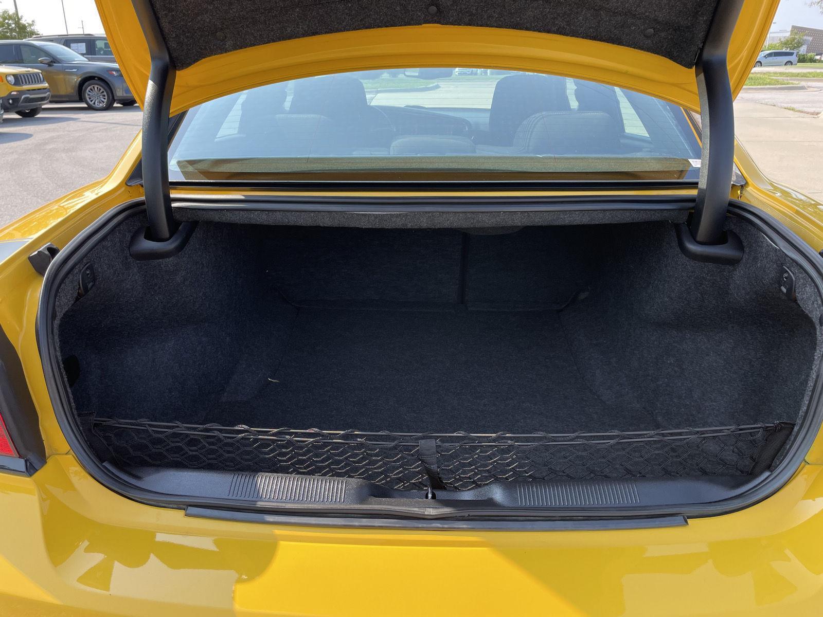 Vehicle photo 31