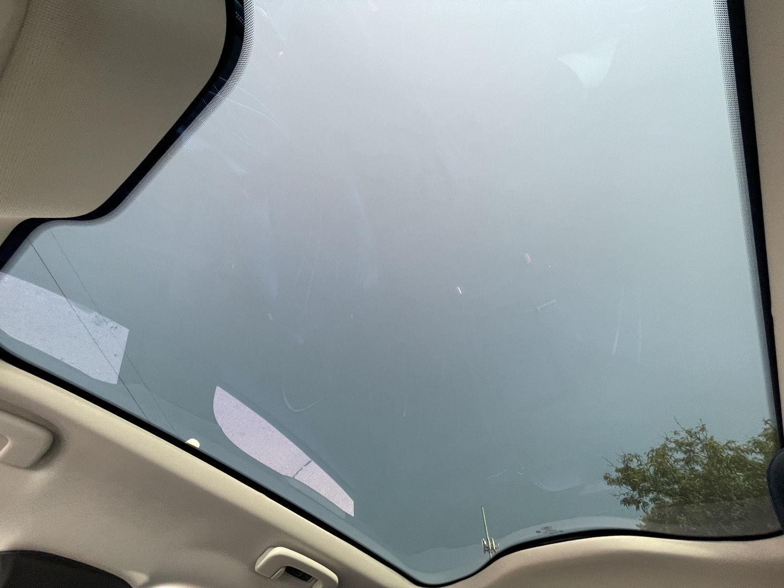 Vehicle photo 21