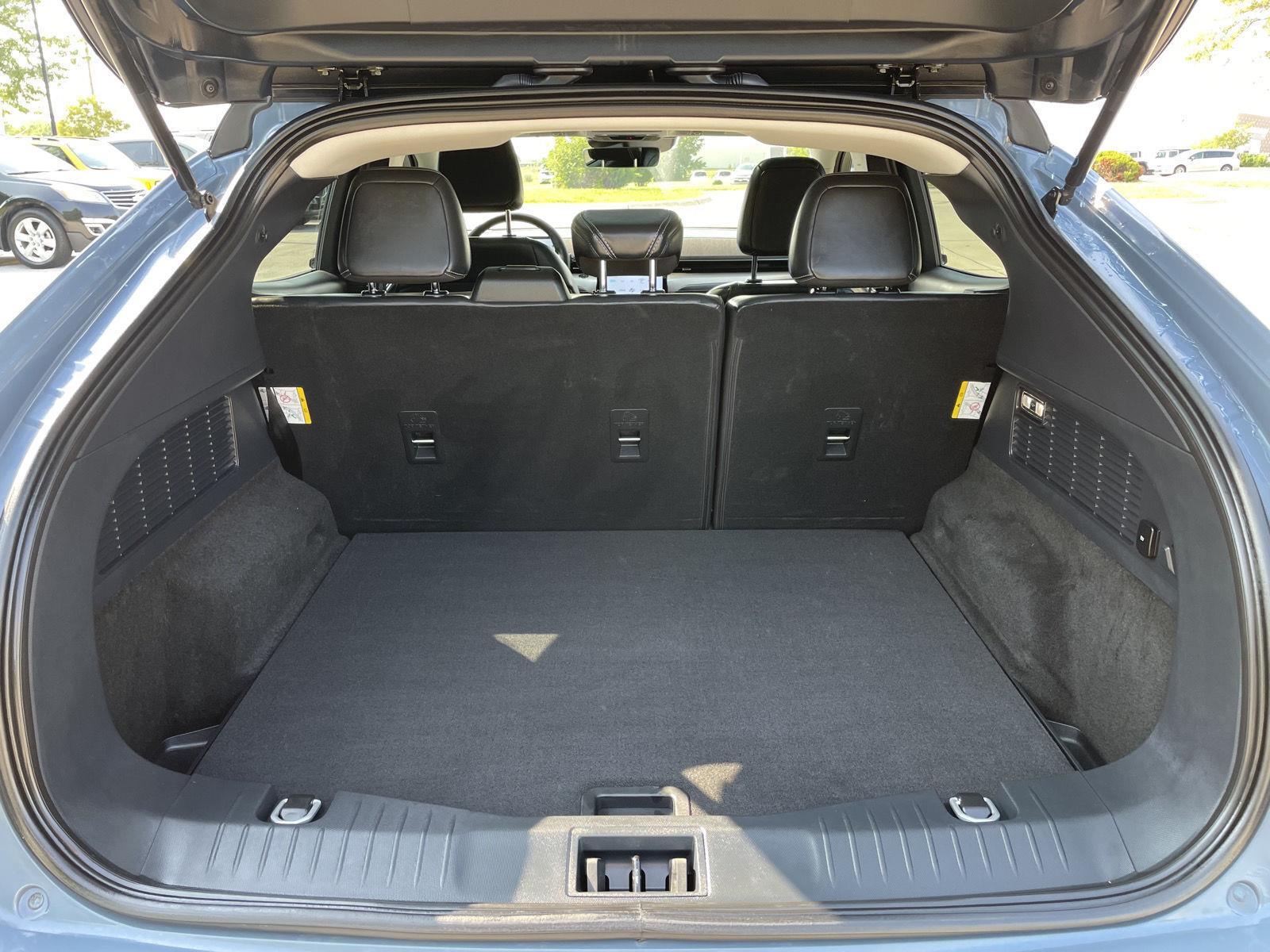 Vehicle photo 36