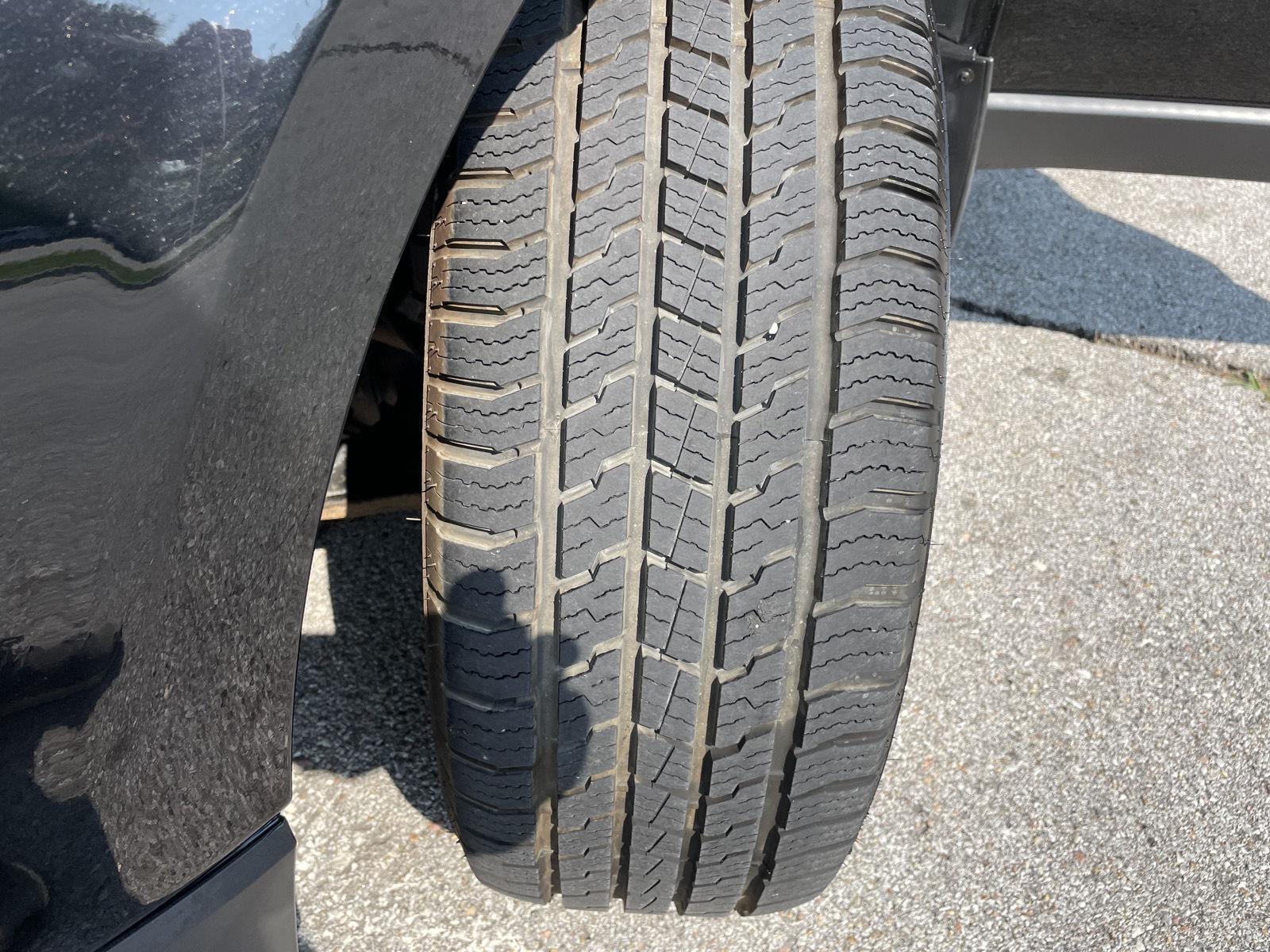 Vehicle photo 11