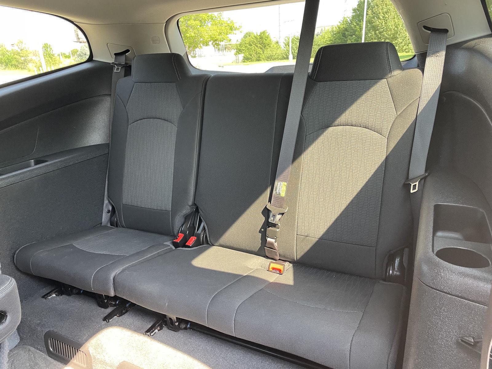 Vehicle photo 21