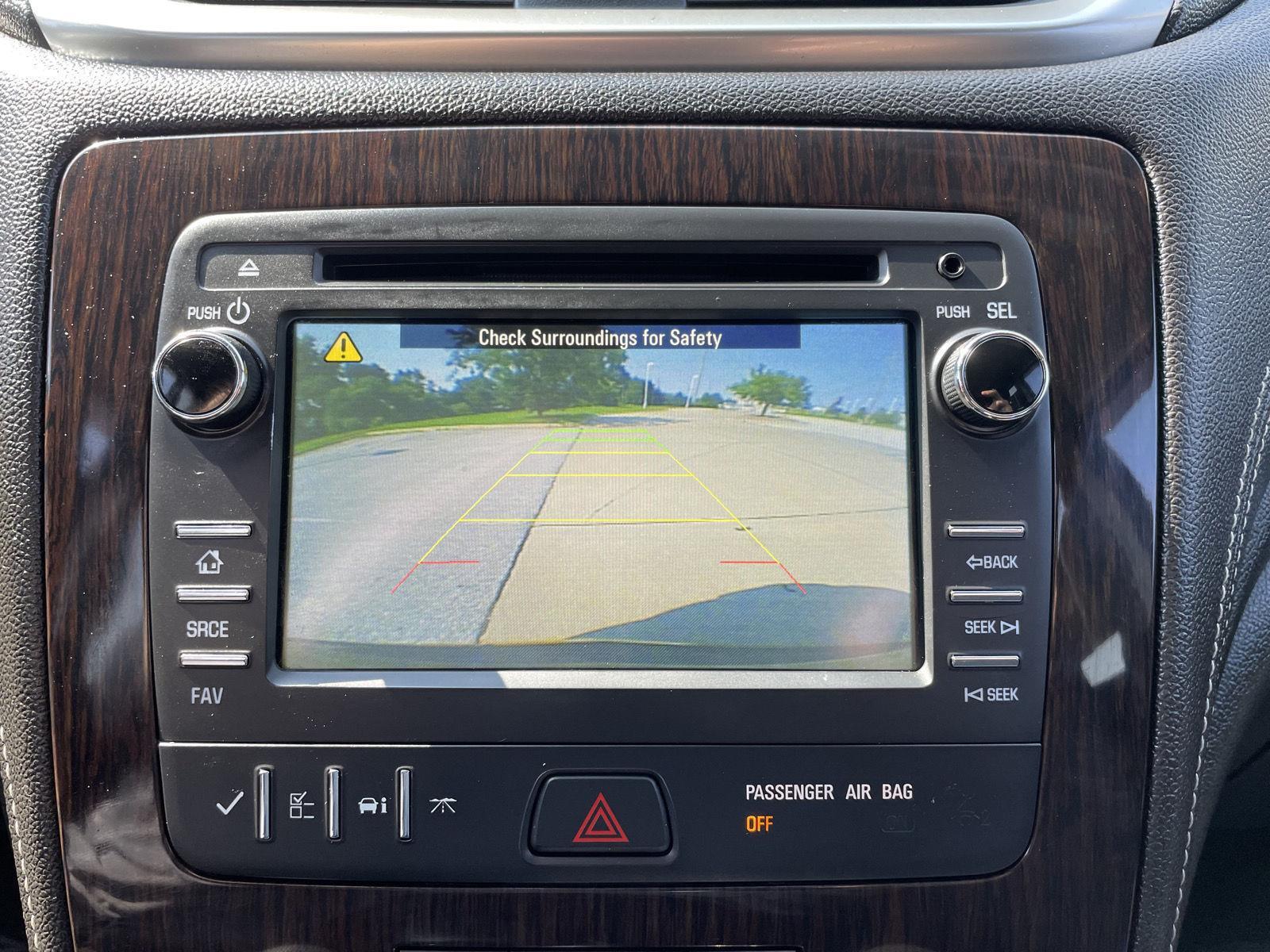 Vehicle photo 24