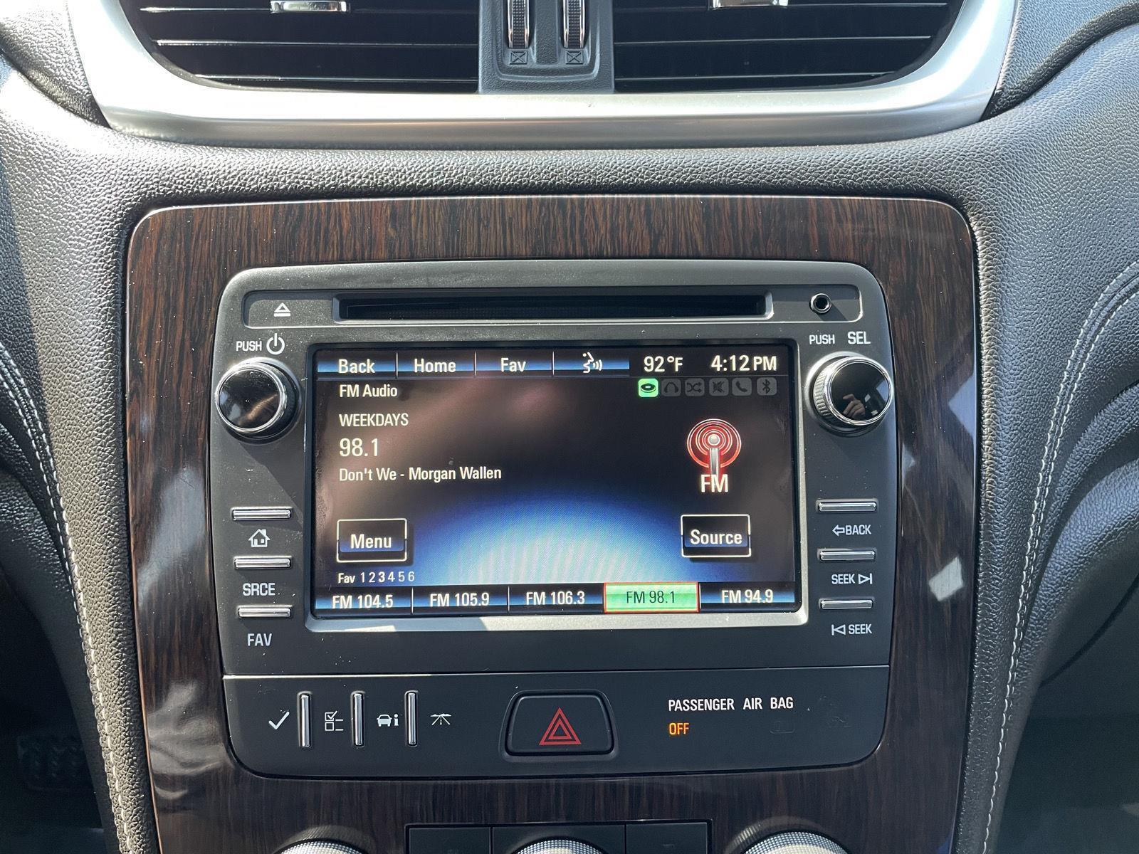 Vehicle photo 25