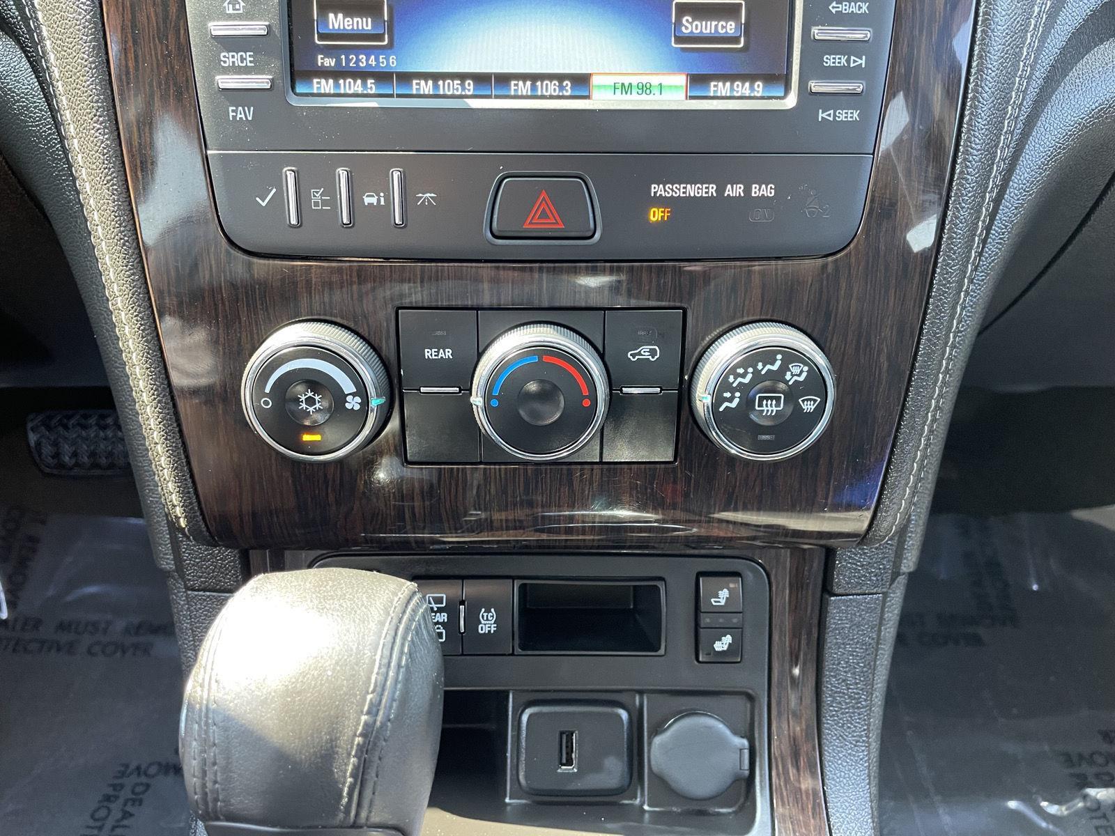 Vehicle photo 26