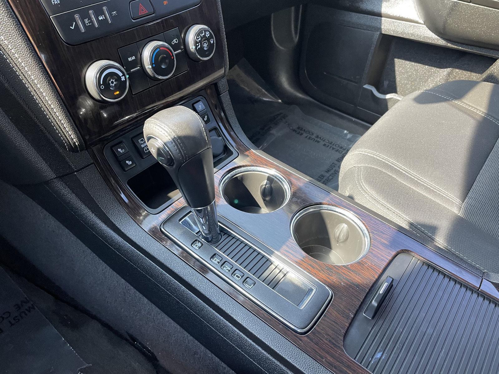 Vehicle photo 29