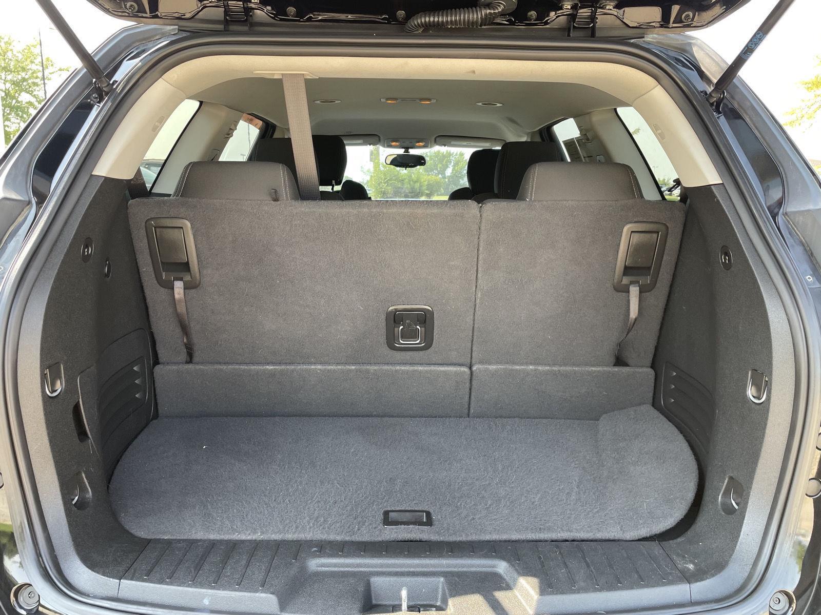 Vehicle photo 34