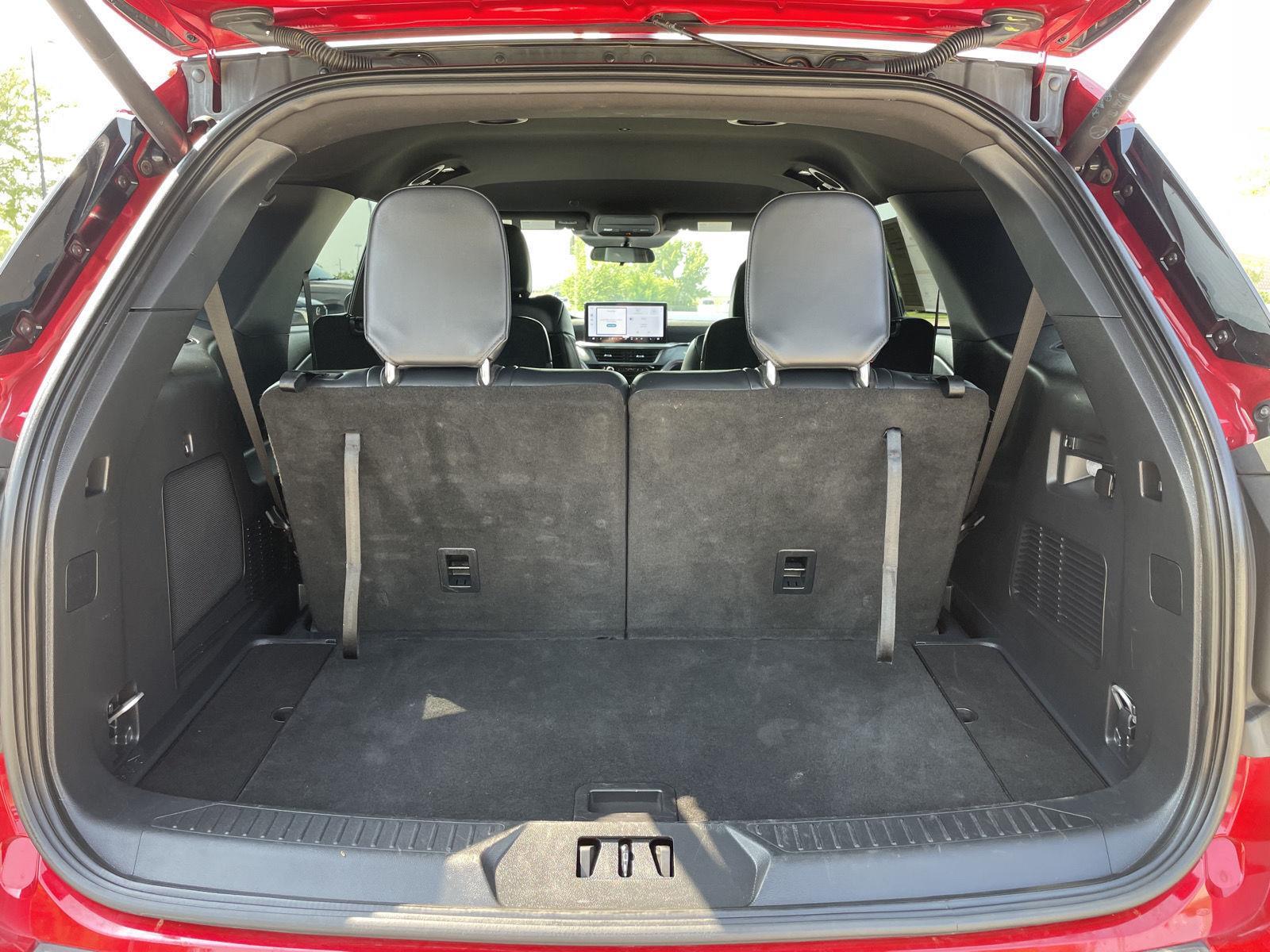 Vehicle photo 36