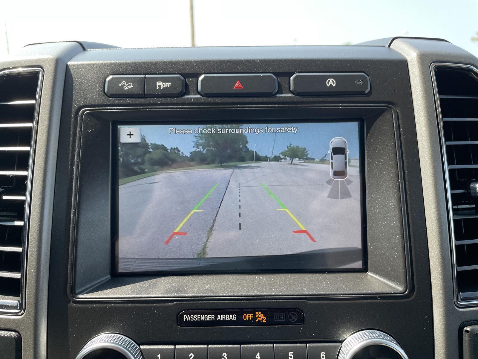 Vehicle photo 25