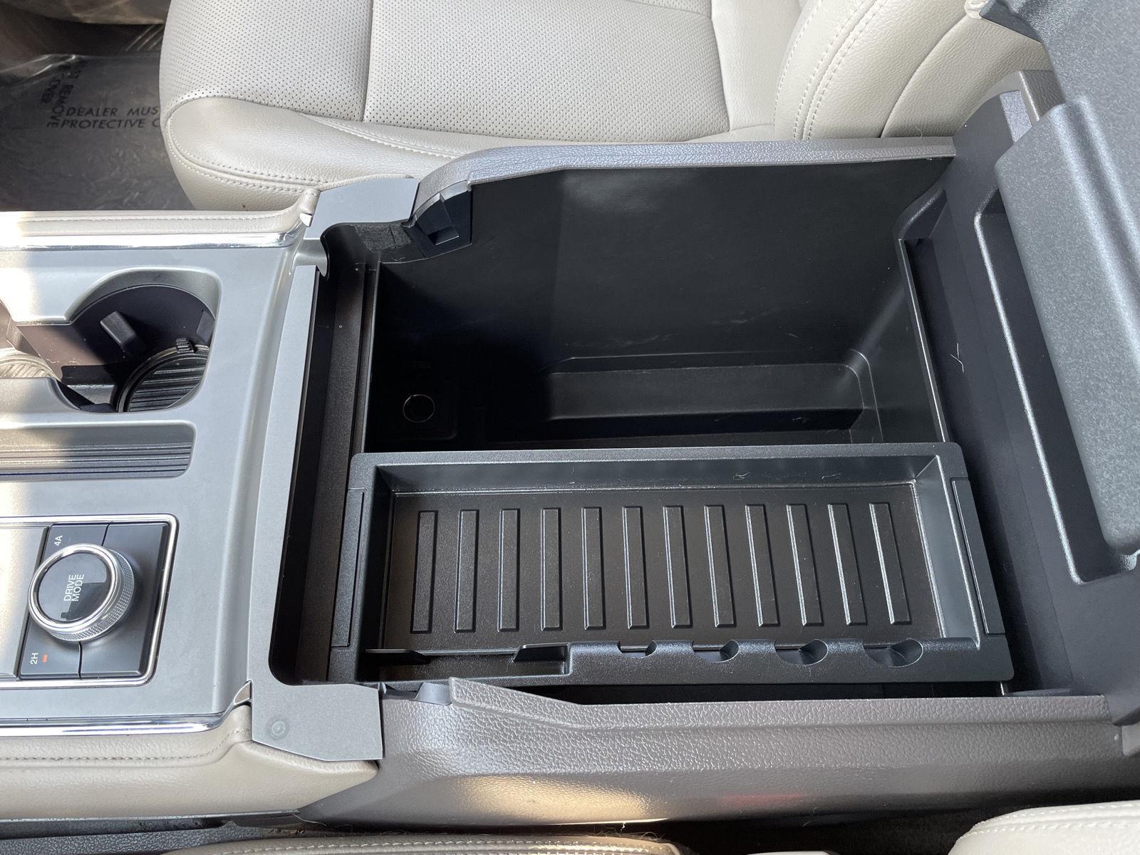 Vehicle photo 34