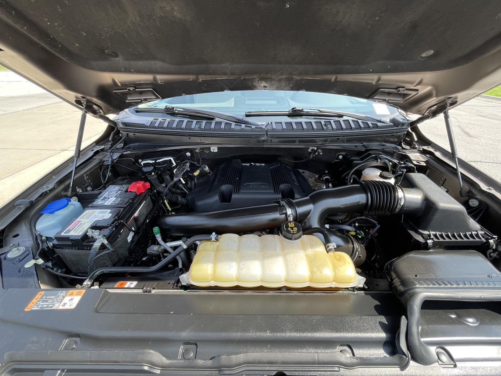 Vehicle photo 37
