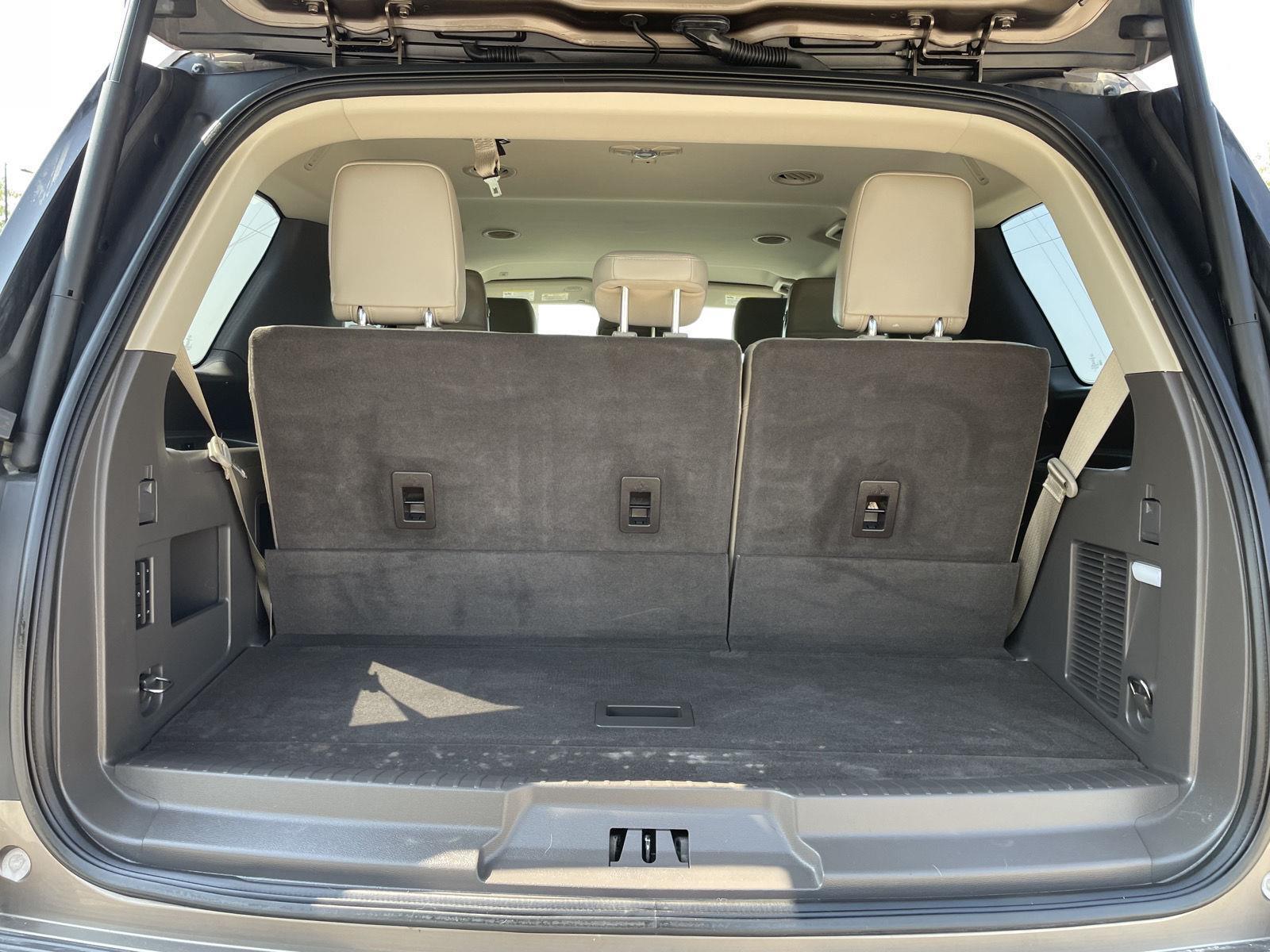 Vehicle photo 38