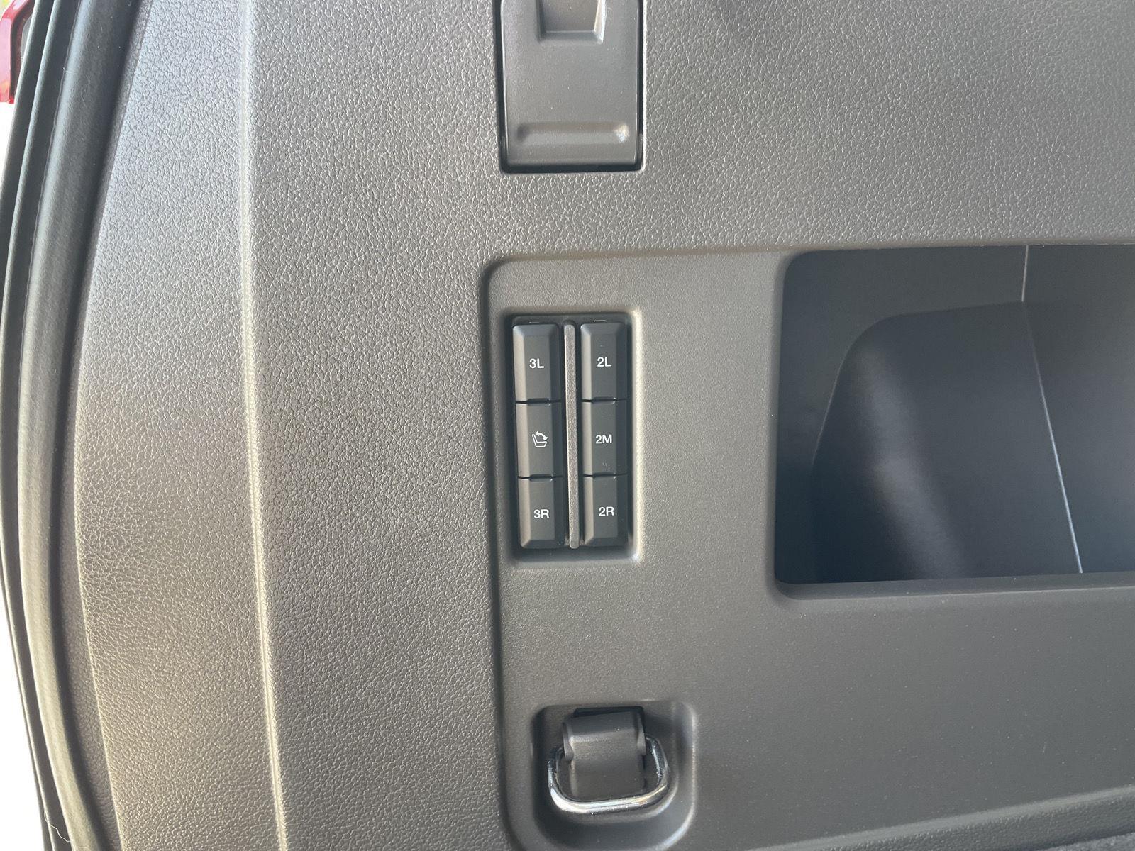 Vehicle photo 39