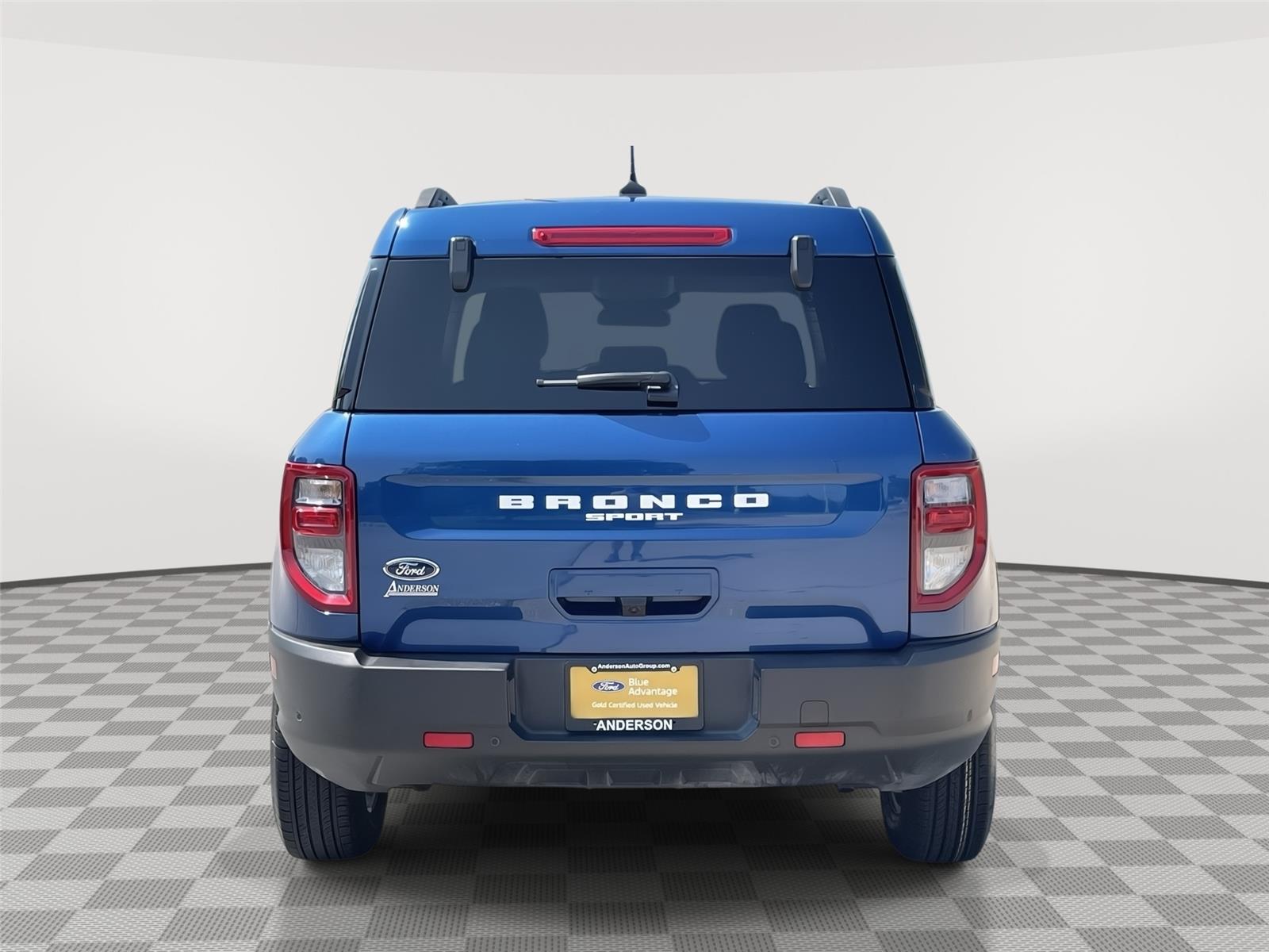 Vehicle photo 8