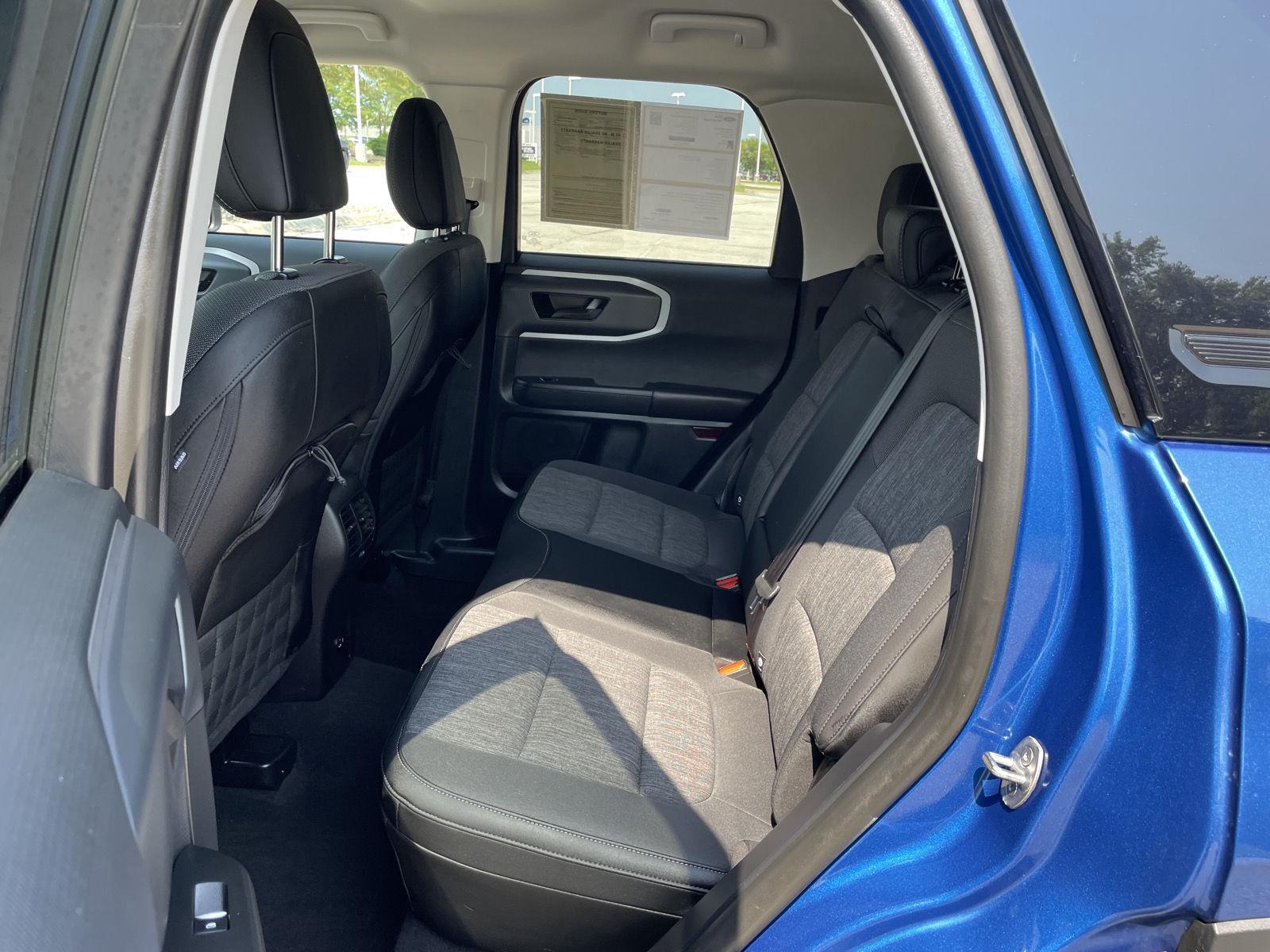 Vehicle photo 20