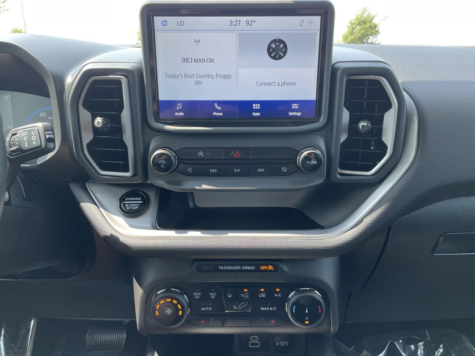 Vehicle photo 22