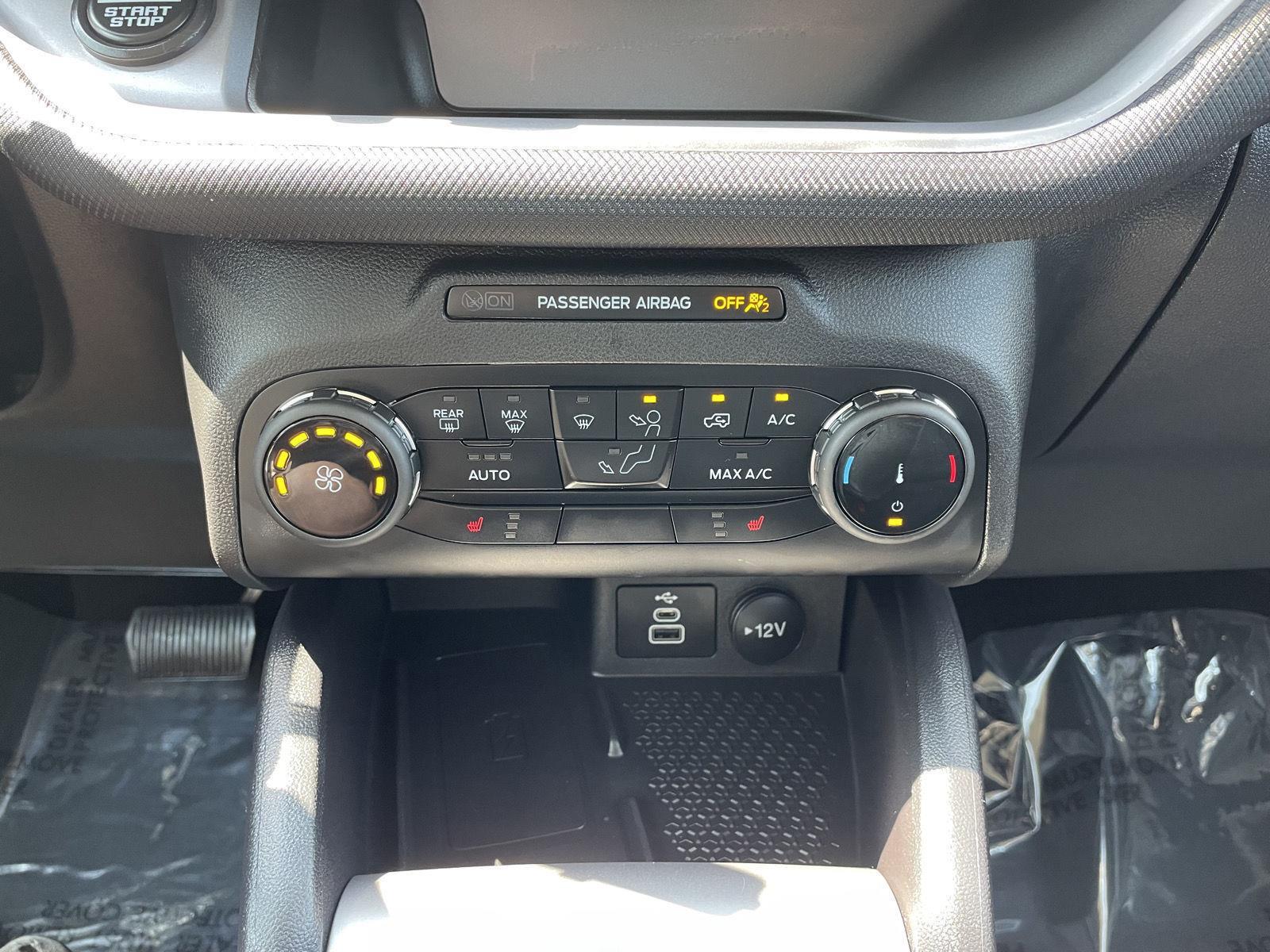Vehicle photo 26