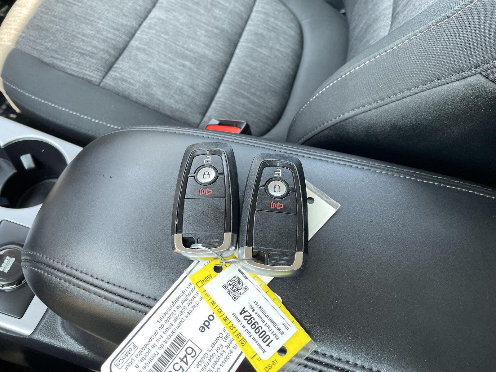 Vehicle photo 38