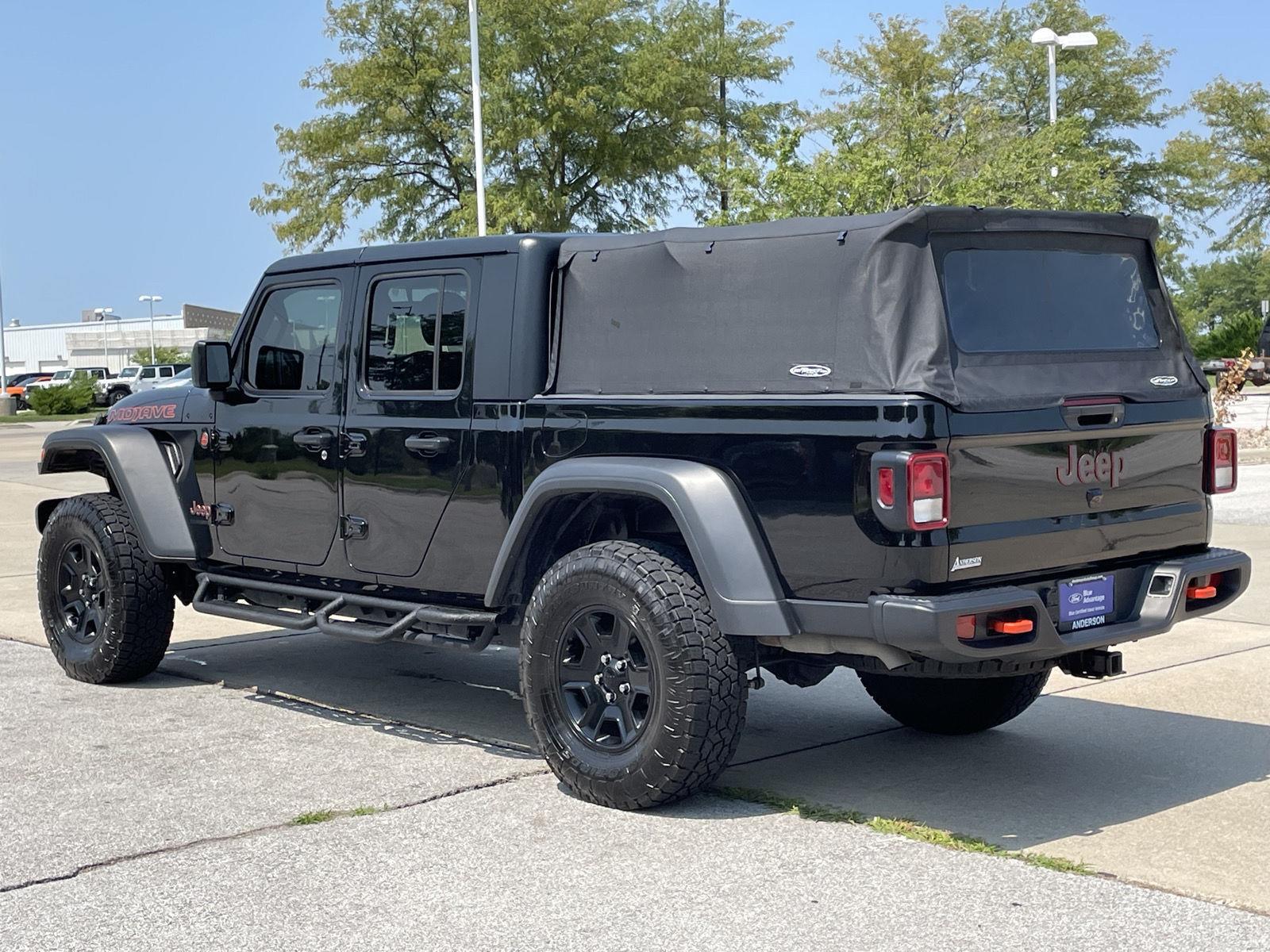 Vehicle photo 9