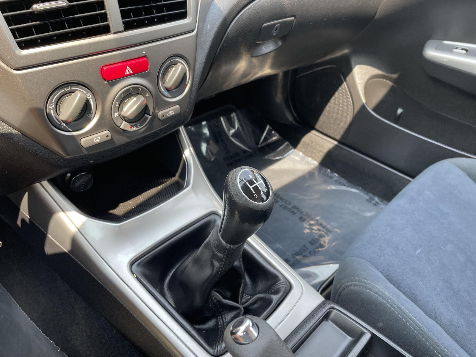Vehicle photo 26