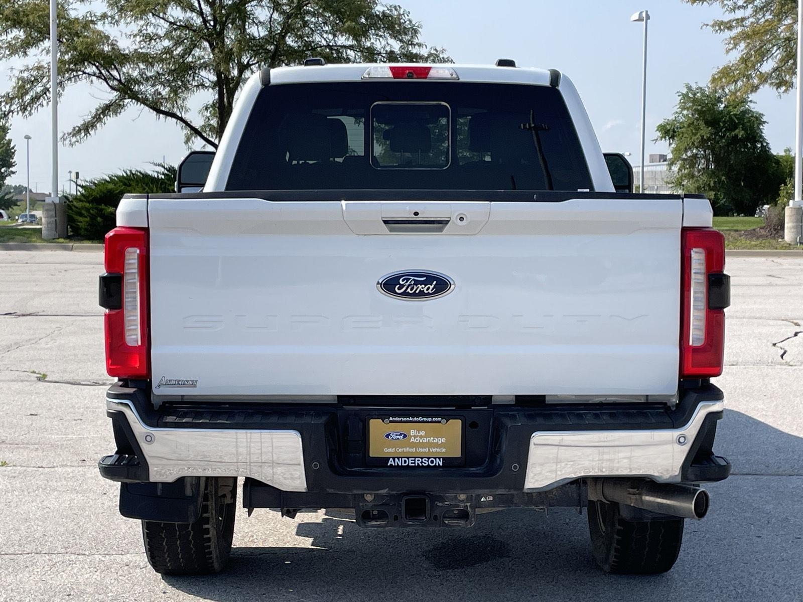 Vehicle photo 8